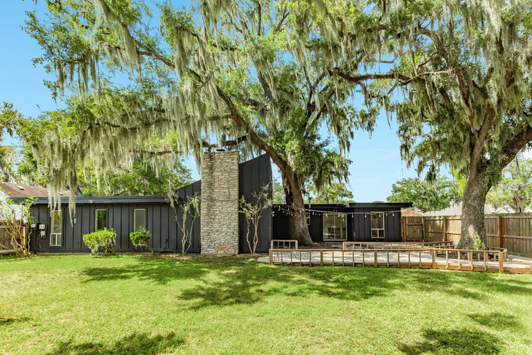 Photo 7 of 2219 River Oaks Drive, West Columbia, TX