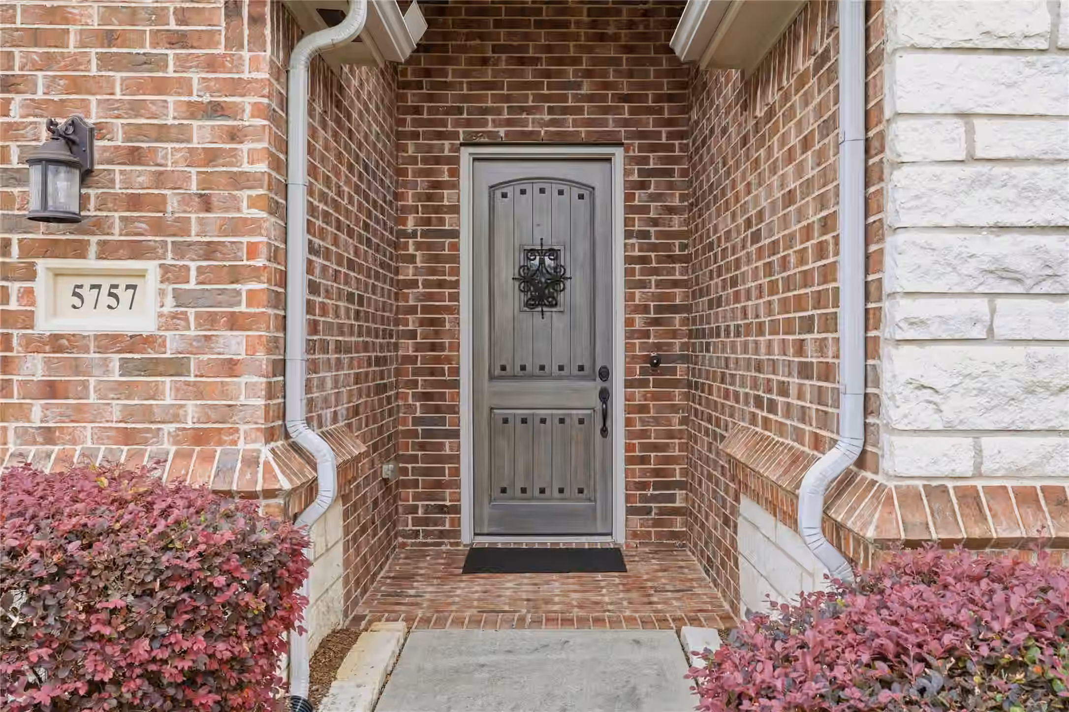 Photo 4 of 5757 Lakeside Villas Court, Conroe, TX