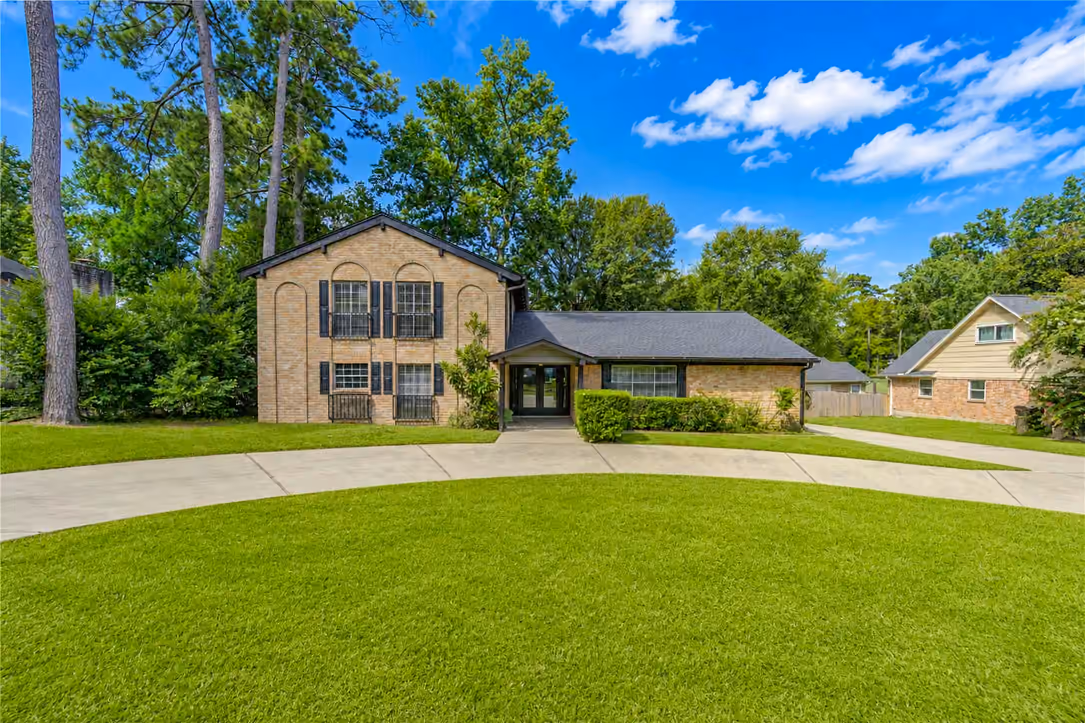 Photo of 814 Stone Mountain Drive, Conroe, TX