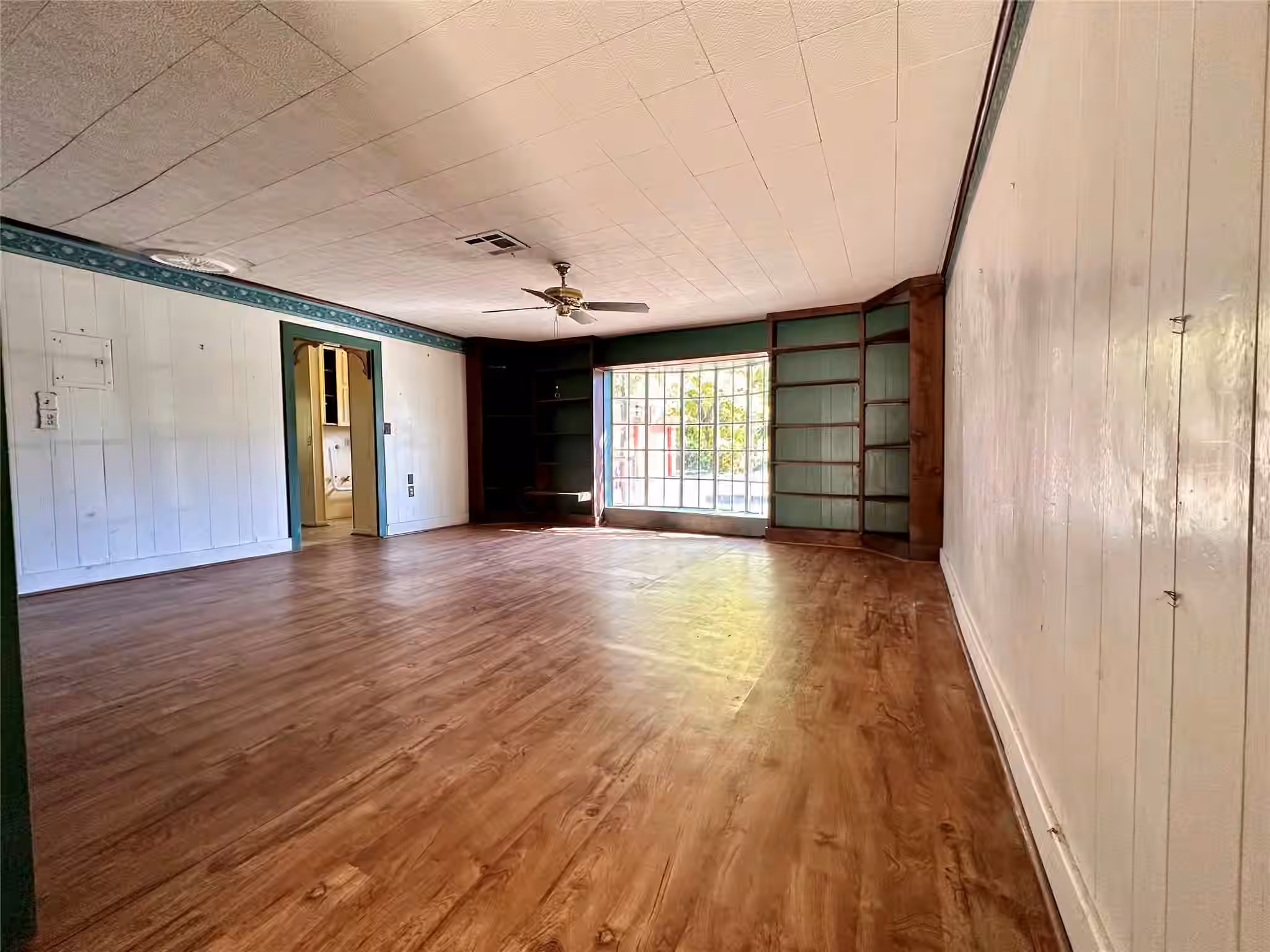 Photo 6 of 300 Holly Drive, Baytown, TX