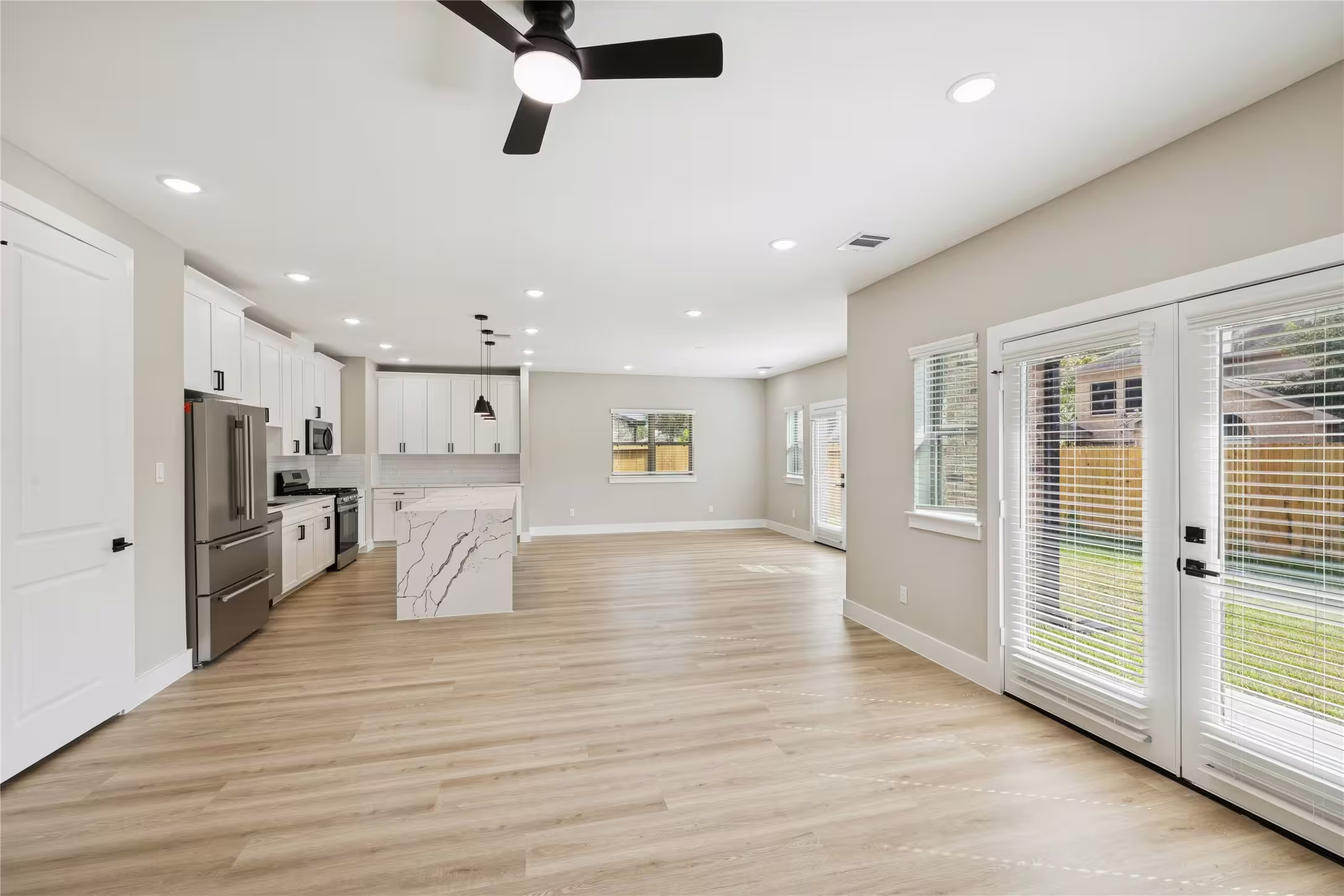 Photo 6 of 2602 MARTINAS CT, Spring, TX