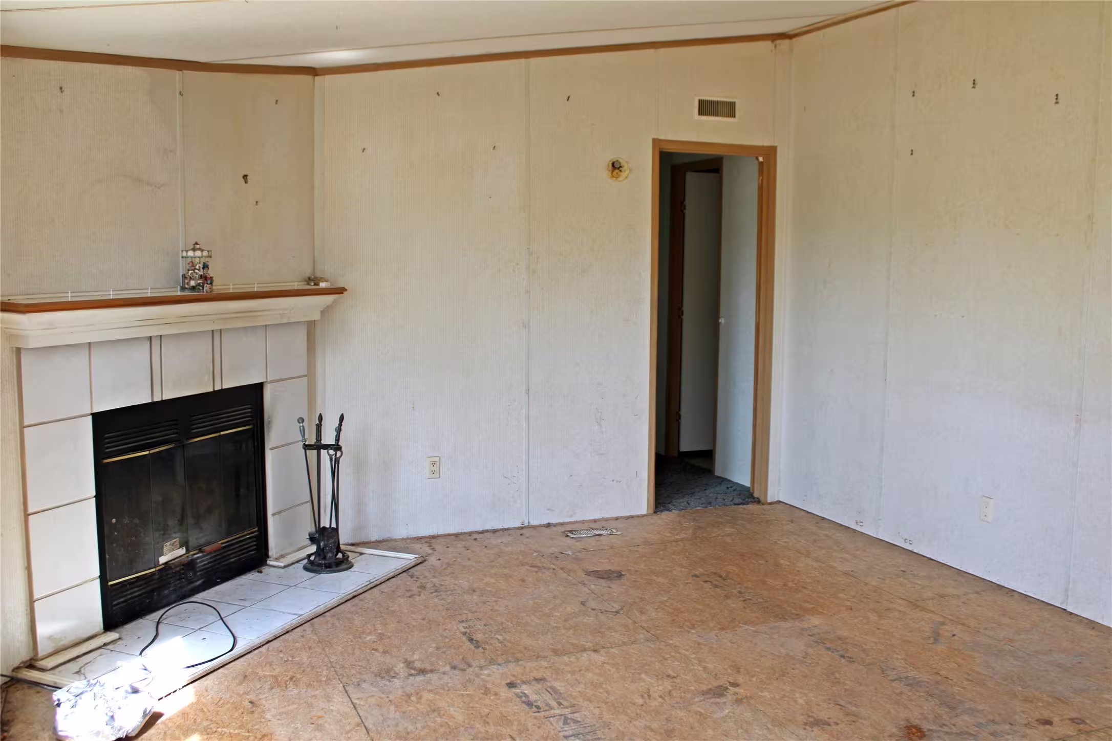 Photo 4 of 601 Travis Street, Alleyton, TX