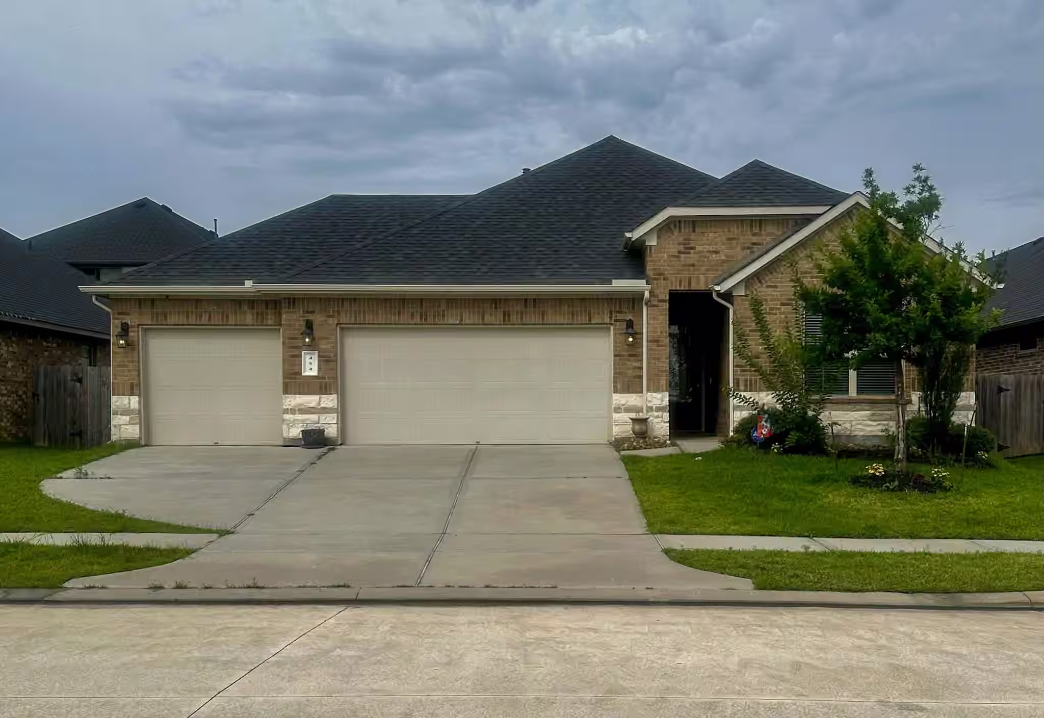 Photo of 454 Westlake Landing, Conroe, TX 77304