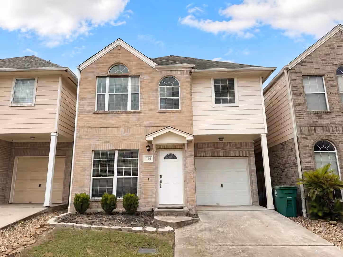 Photo of 214 Plaza Del Sol Park, Houston, TX 77020