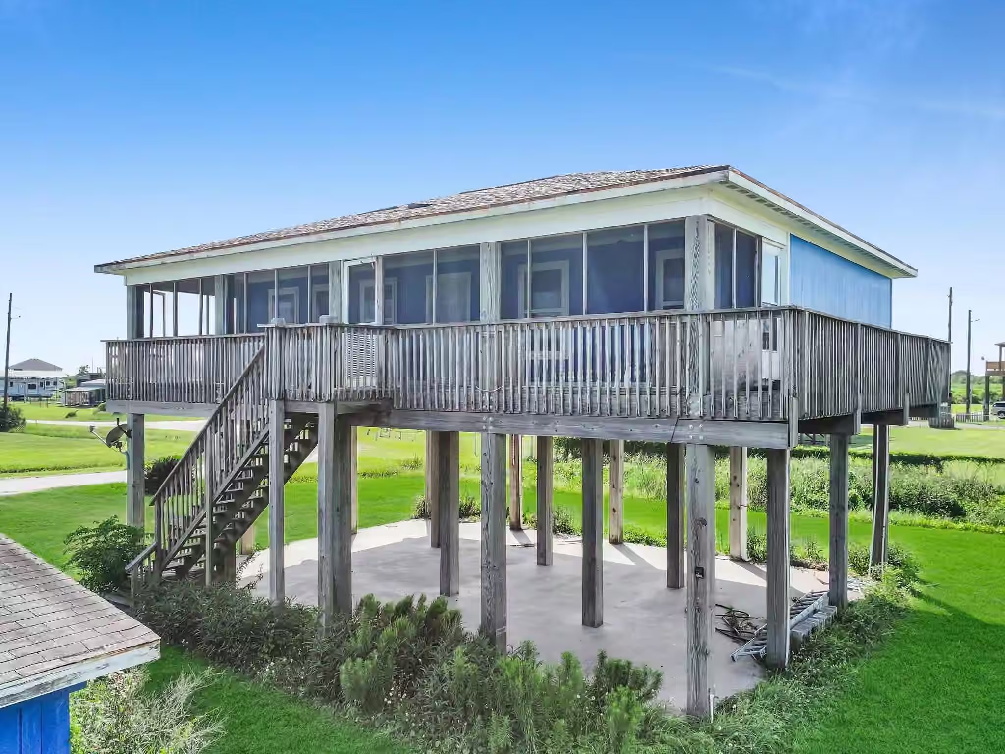 Photo 5 of 830 E Johnson Crawford Circle, Port Bolivar, TX