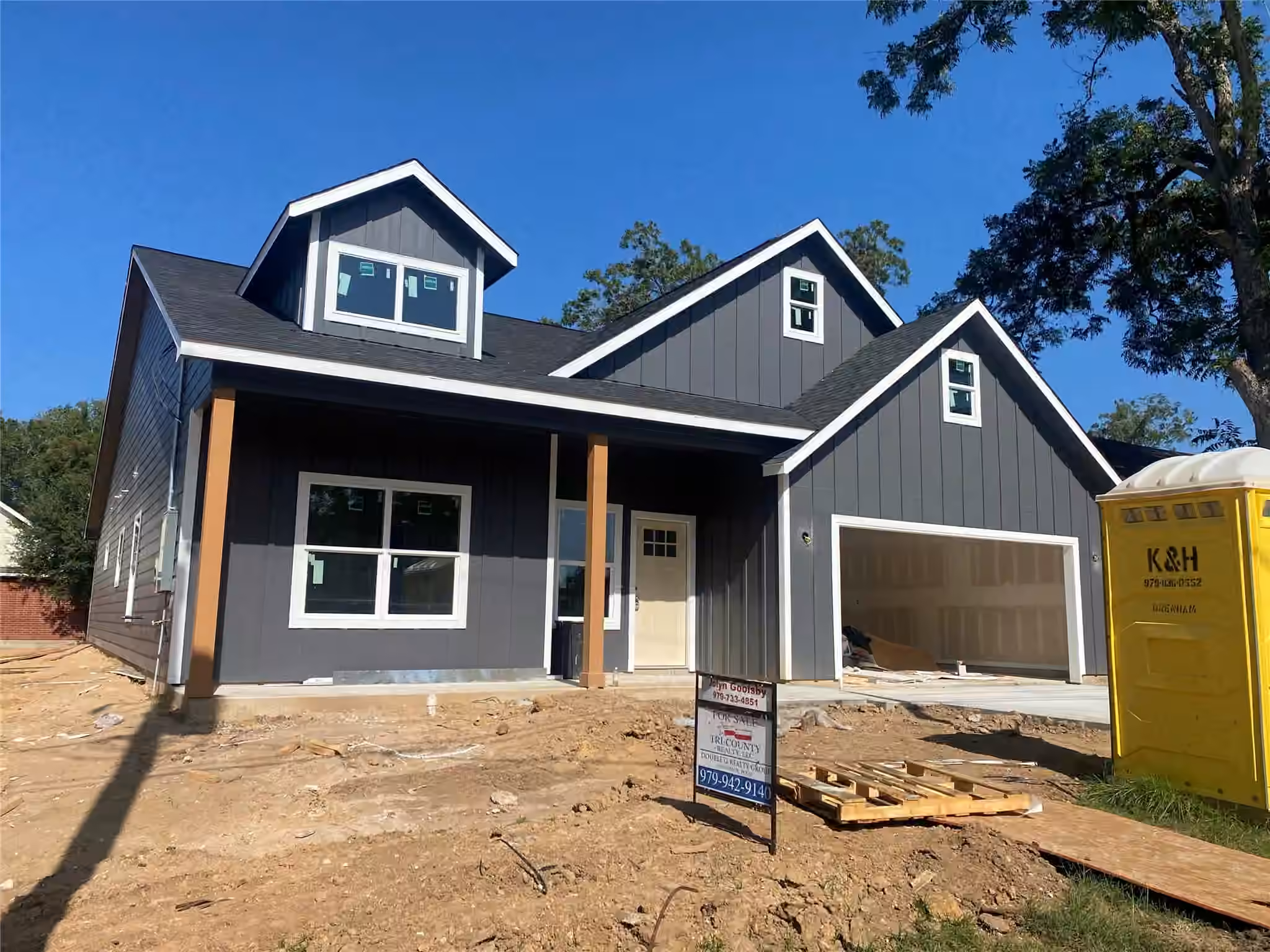 Photo 6 of 630 Charter Street, Columbus, TX