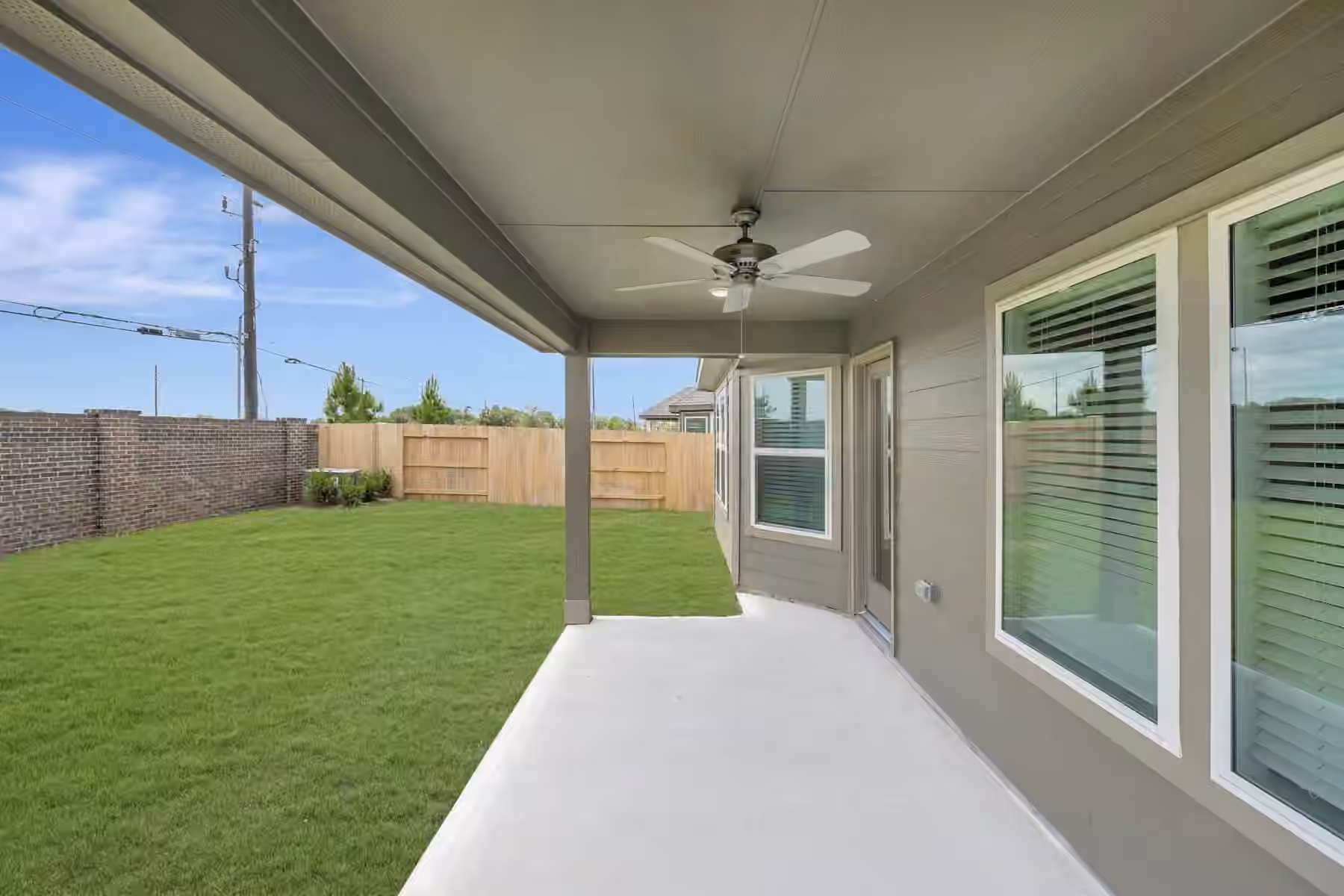 Photo 7 of 2119 Lone Bronco Boulevard, Rosenberg, TX