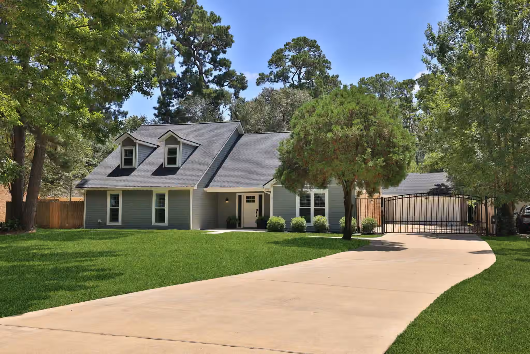 Photo 2 of 13106 CARLA WAY, Cypress, TX