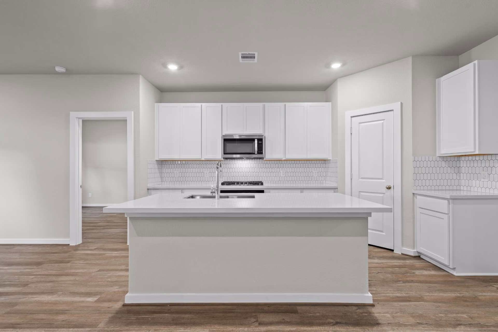 Photo 6 of 12068 Moonlight Path Drive, Conroe, TX