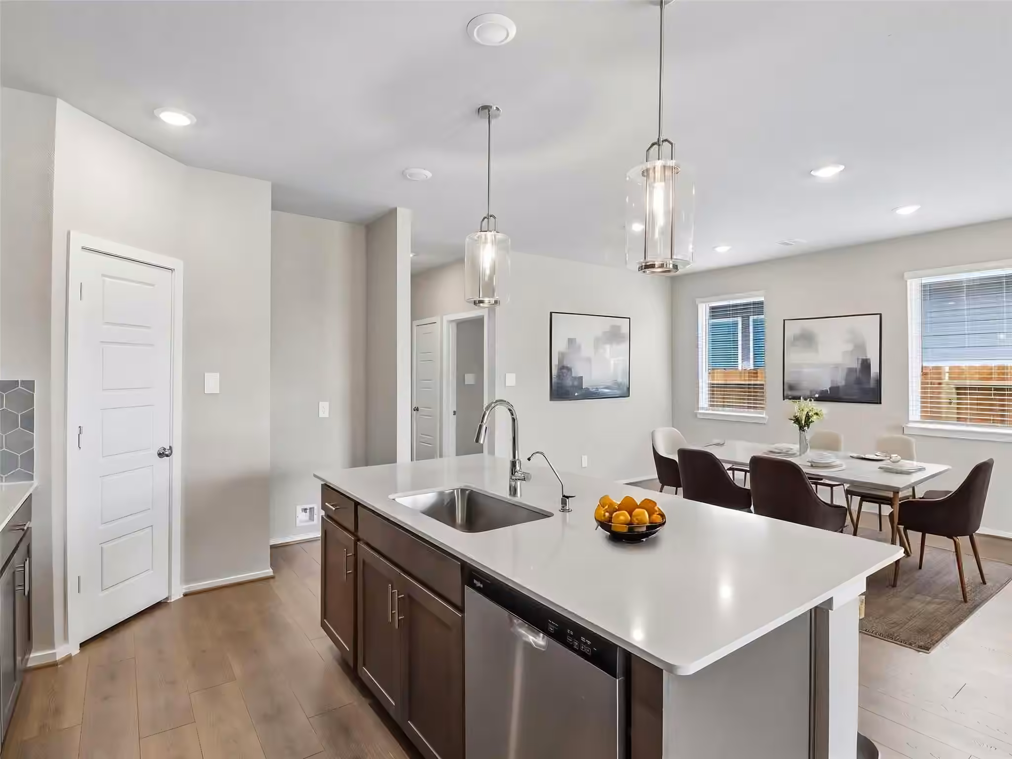 Photo 6 of 5228 Redbud Valley Drive, Pearland, TX