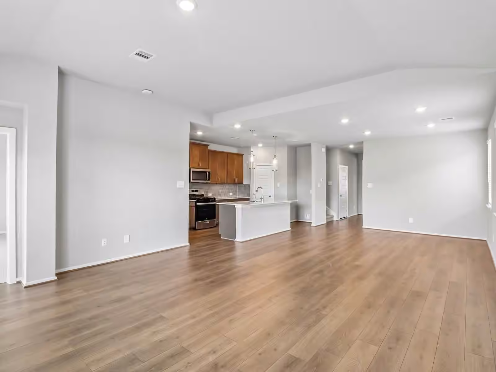 Photo 7 of 5228 Redbud Valley Drive, Pearland, TX