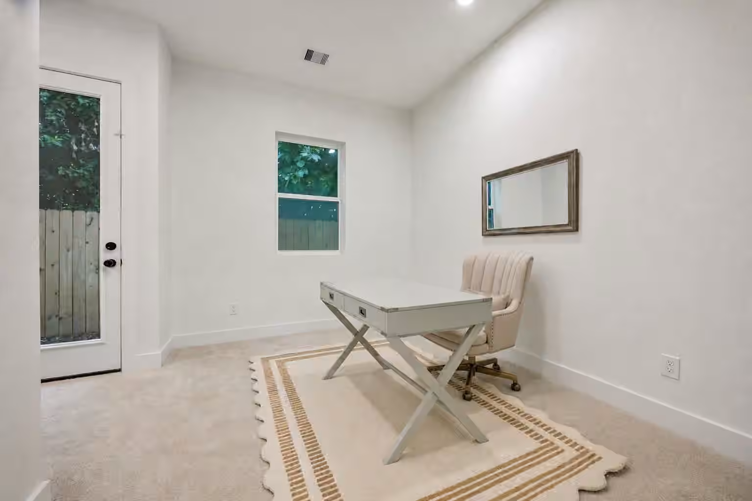 Photo 3 of 1032 Marcolin Street, Houston, TX