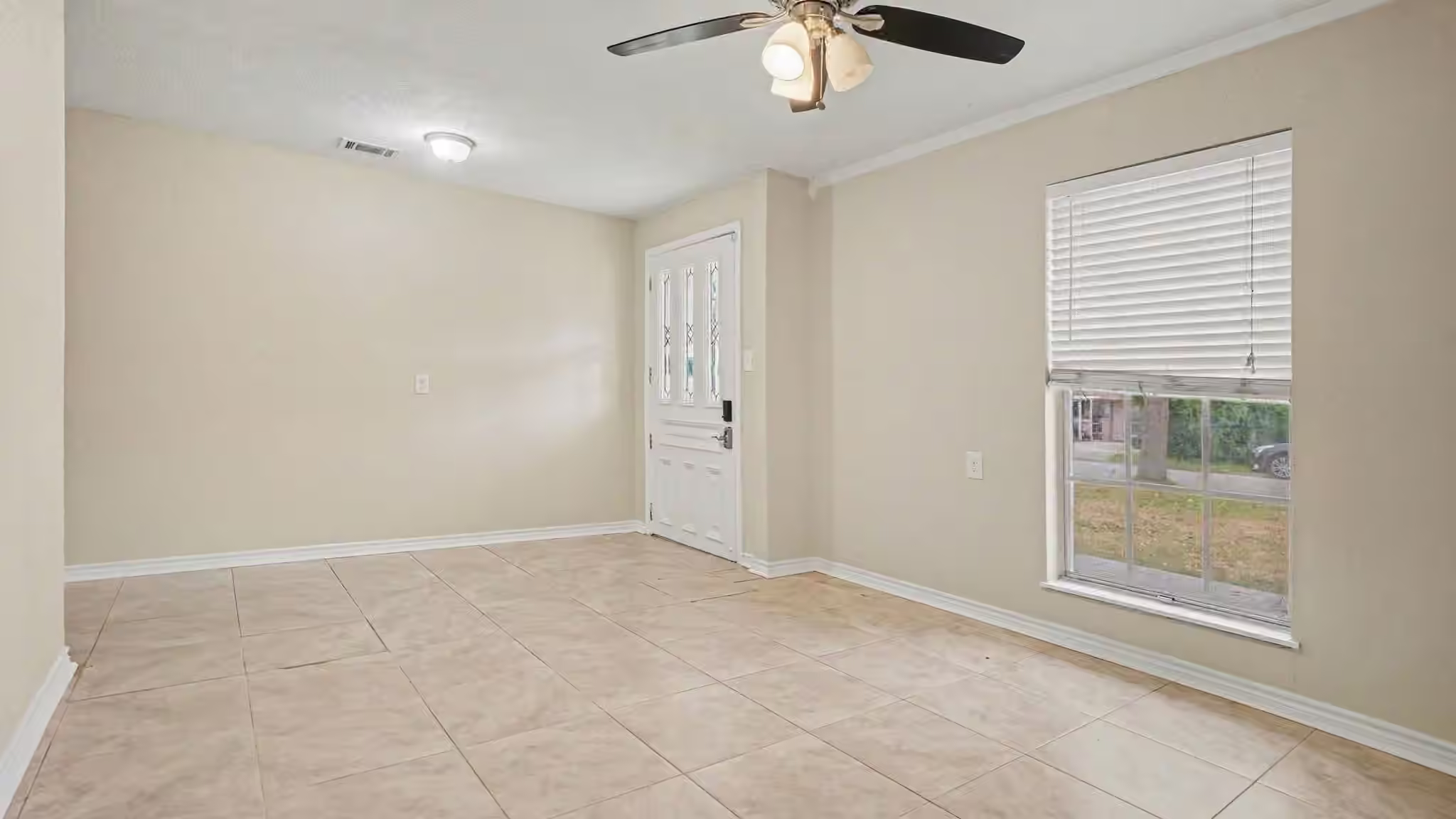 Photo 2 of 1864 Bimini Way, Seabrook, TX