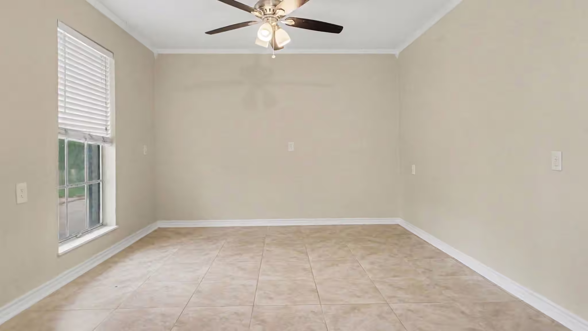 Photo 3 of 1864 Bimini Way, Seabrook, TX
