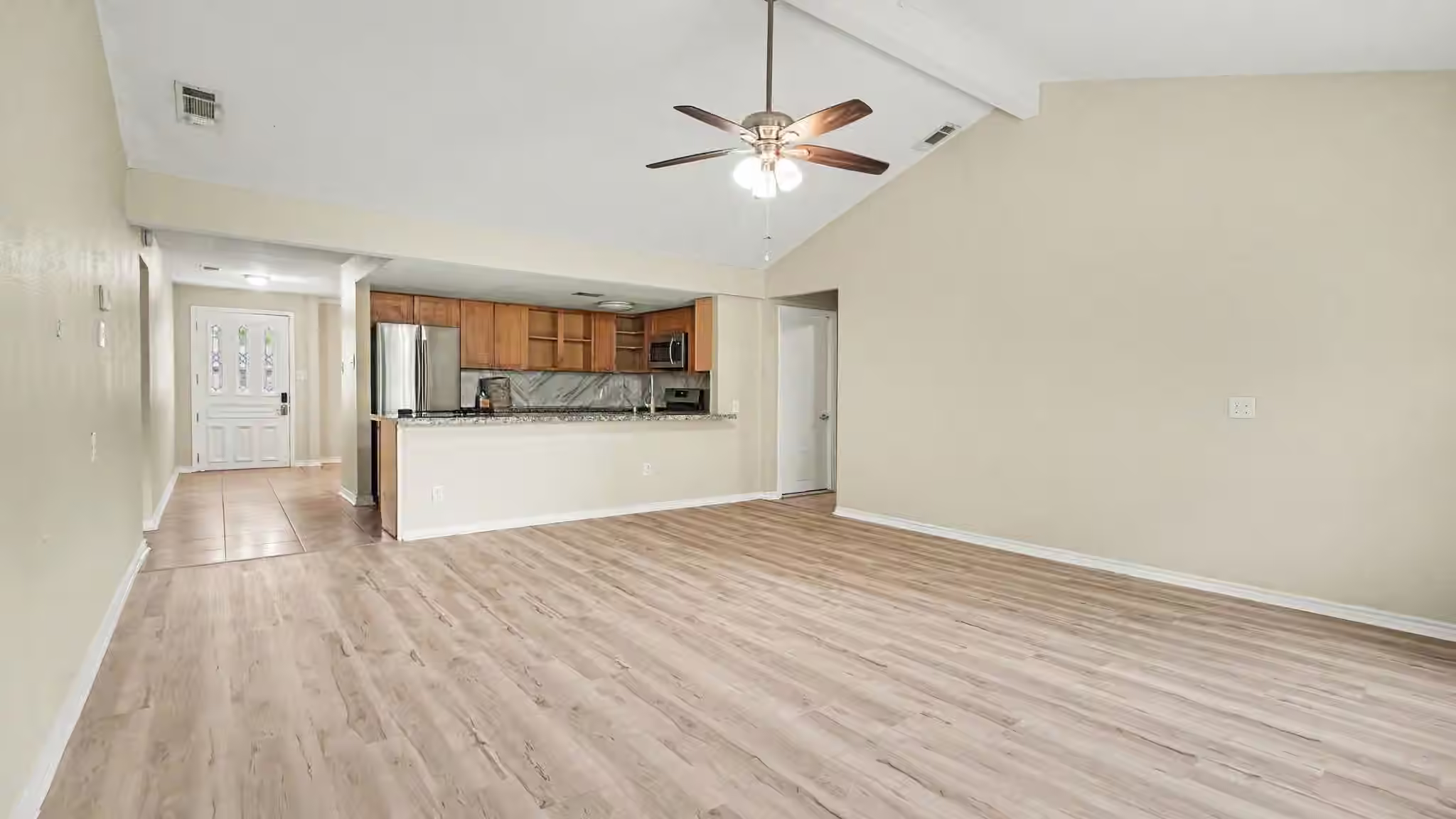 Photo 4 of 1864 Bimini Way, Seabrook, TX