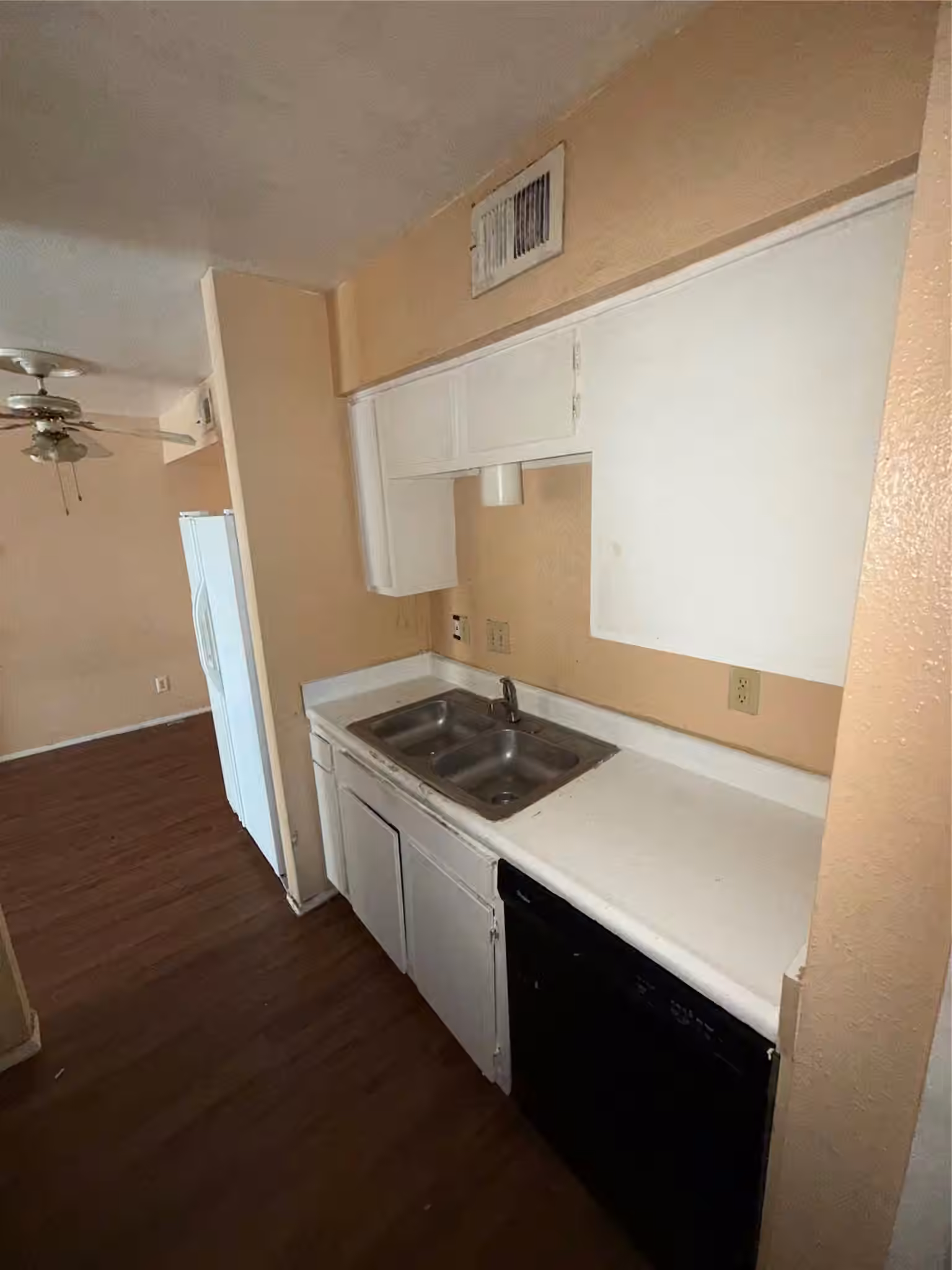 Photo 3 of 6200 W Tidwell Road 1903, Houston, TX