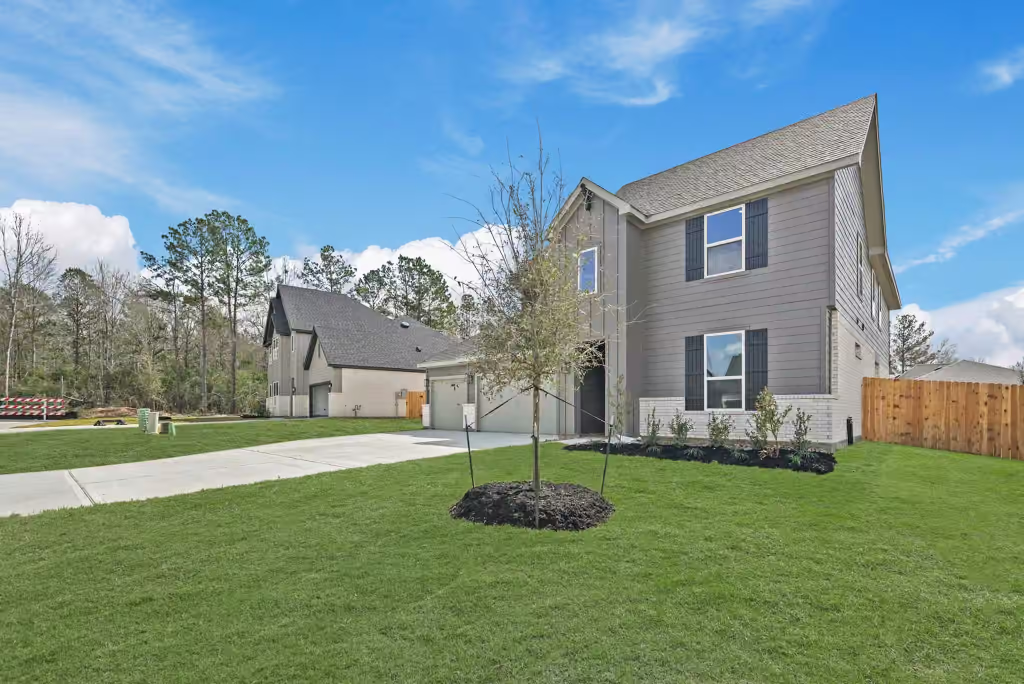 Photo 3 of 4532 Iguaza Falls Drive, Conroe, TX 77303