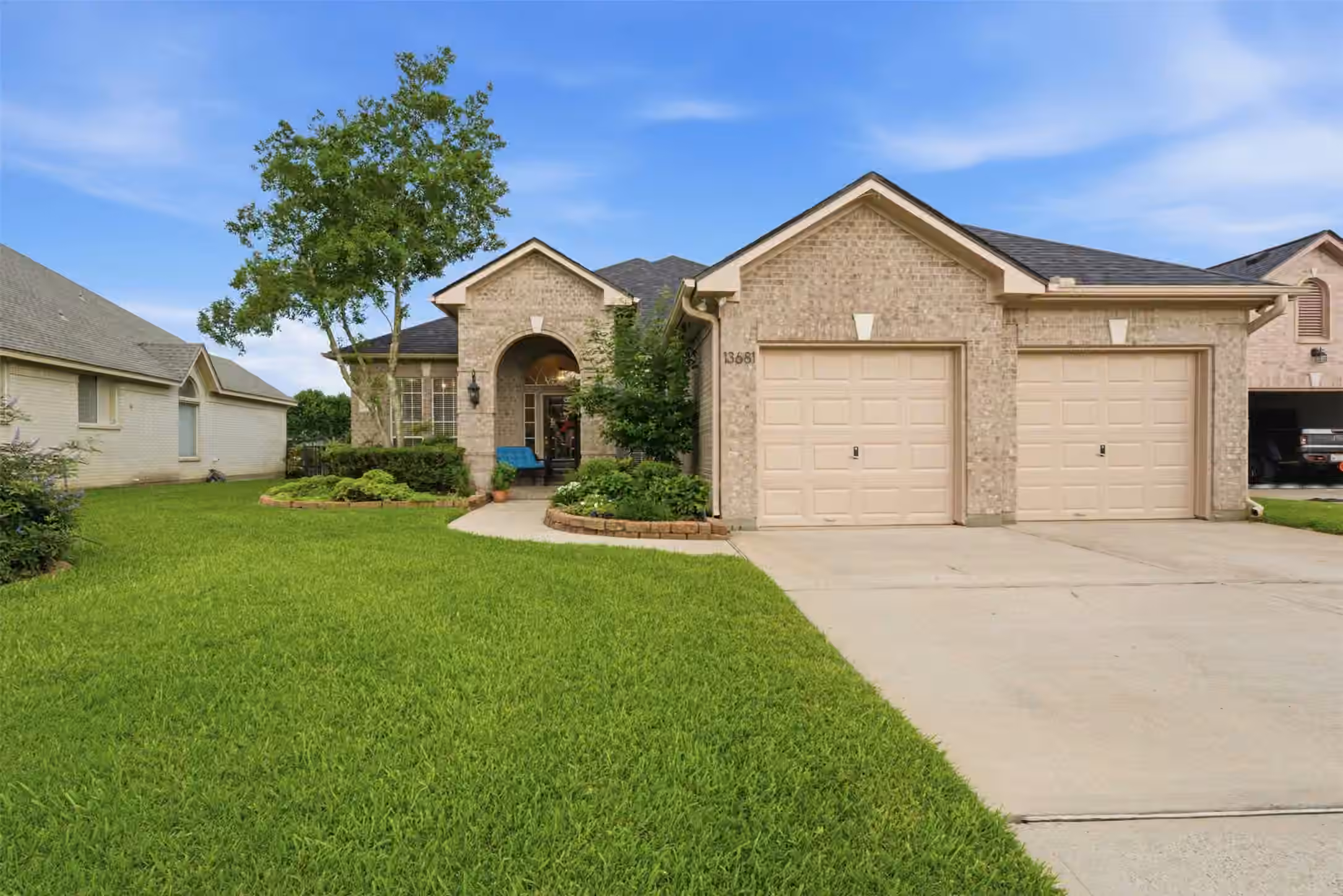 Photo 4 of 13681 Lakeside Place Drive, Willis, TX