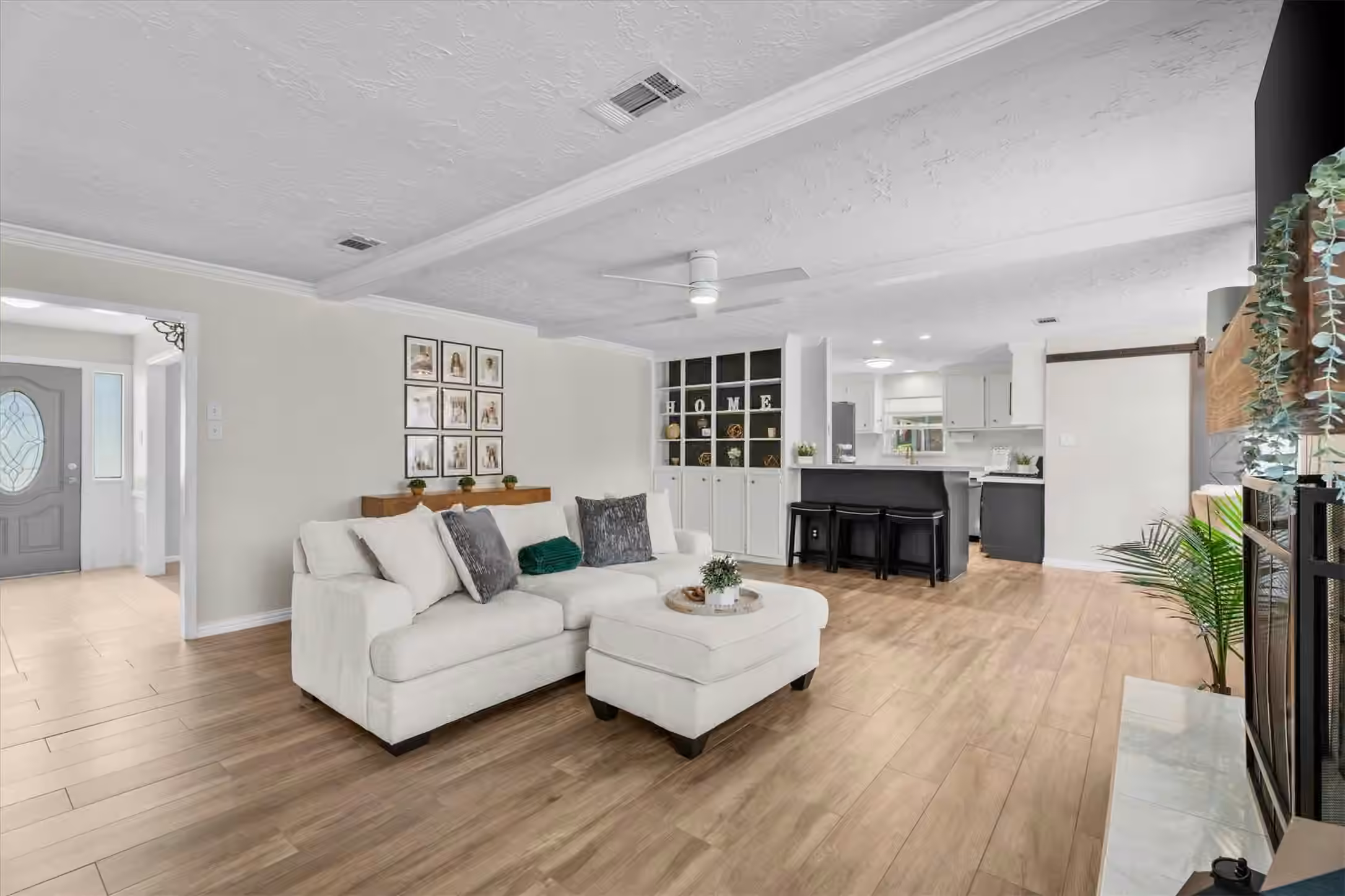 Photo 2 of 4026 Oxhill Road, Spring, TX 77388