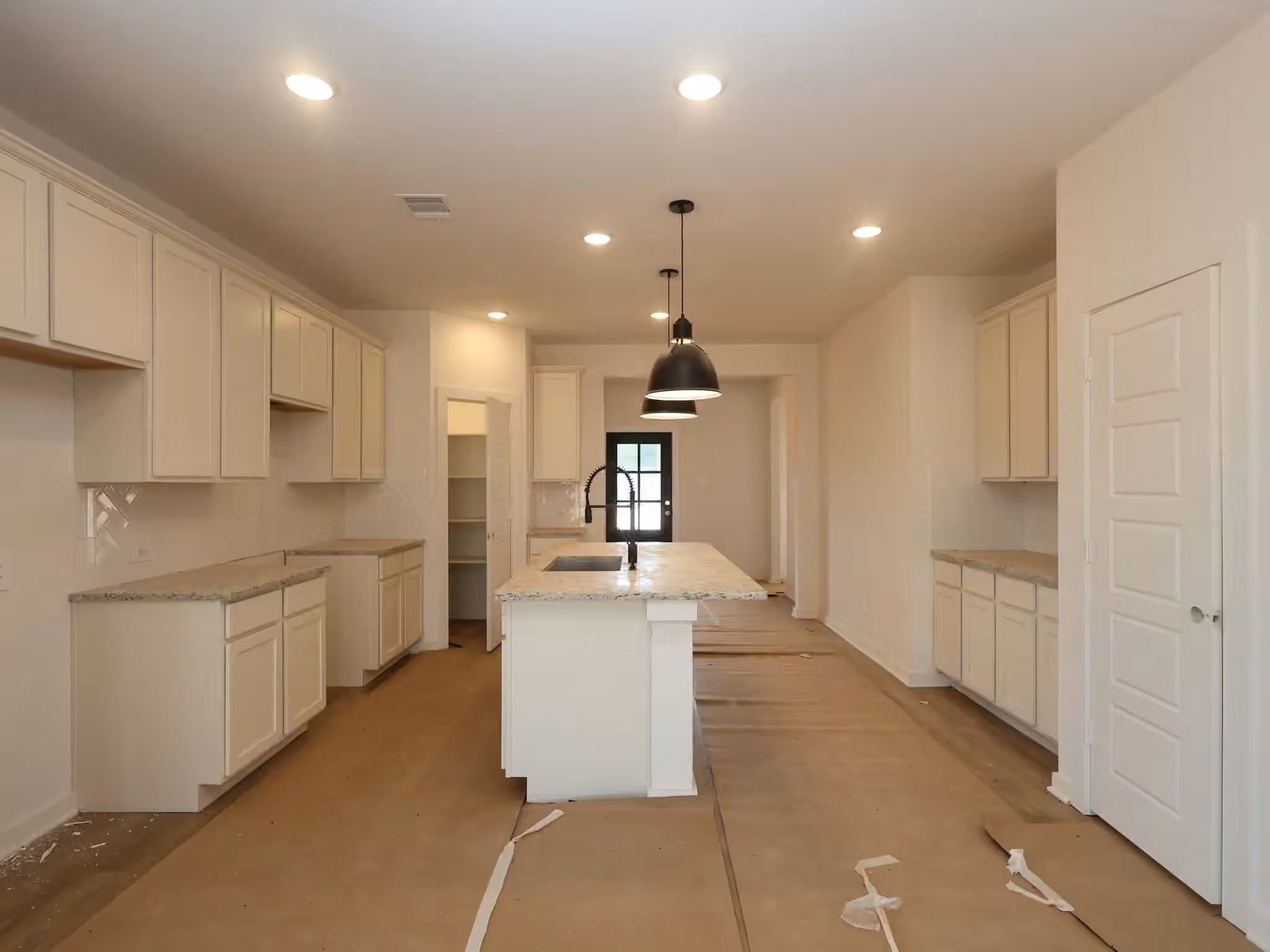 Photo 3 of 10204 Burton Path, Montgomery, TX