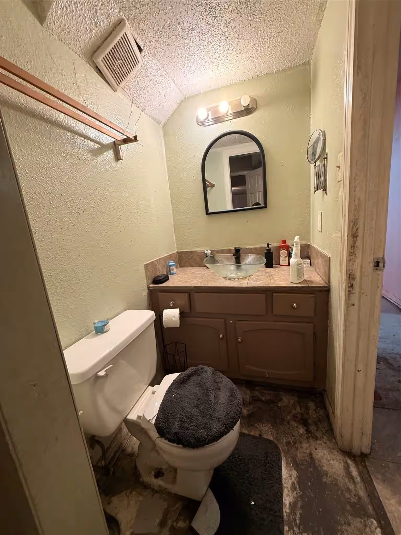 Photo 4 of 5747 Easthampton D, Houston, TX