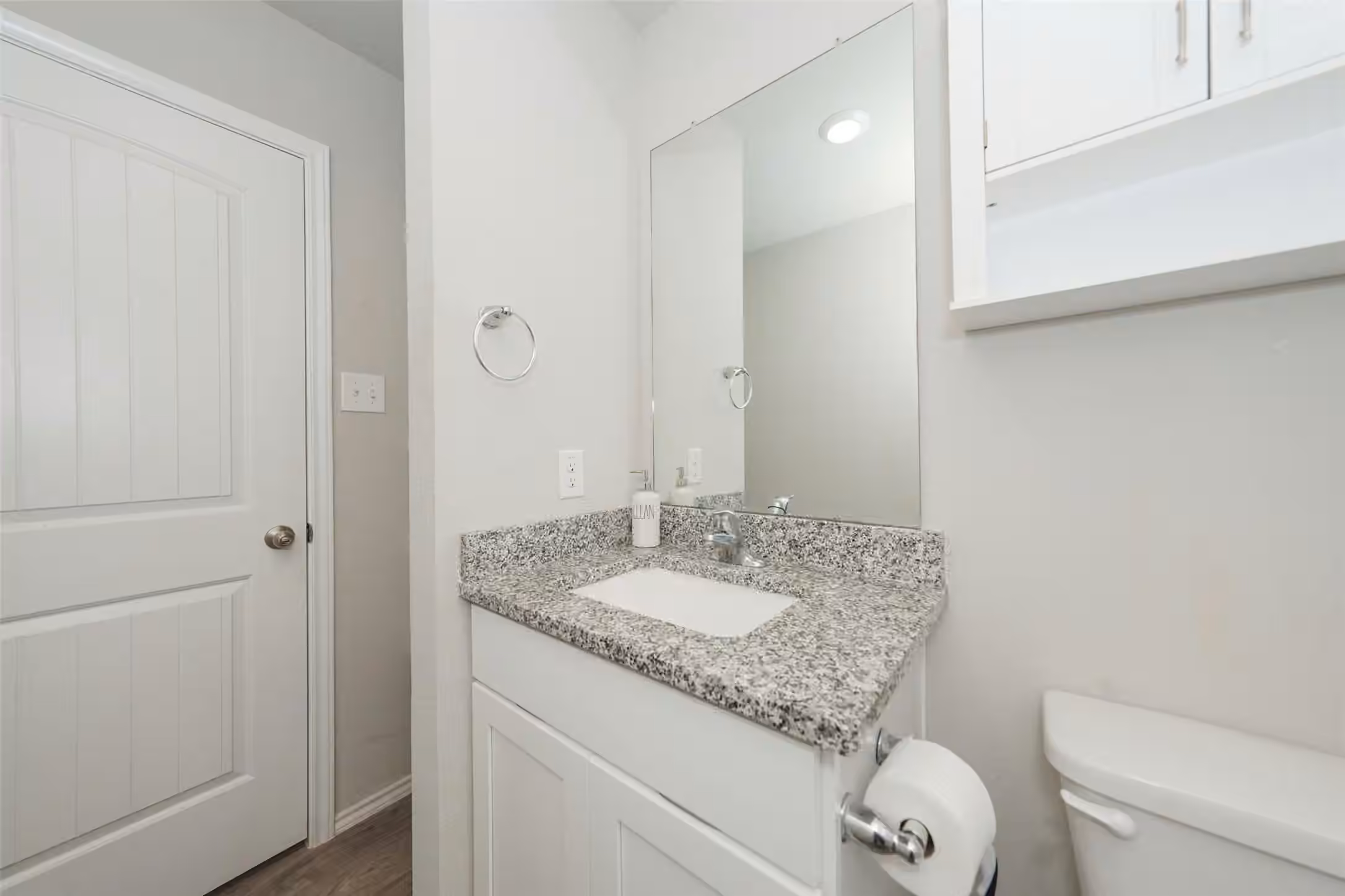 Photo 4 of 2407 Divot Lane, Navasota, TX
