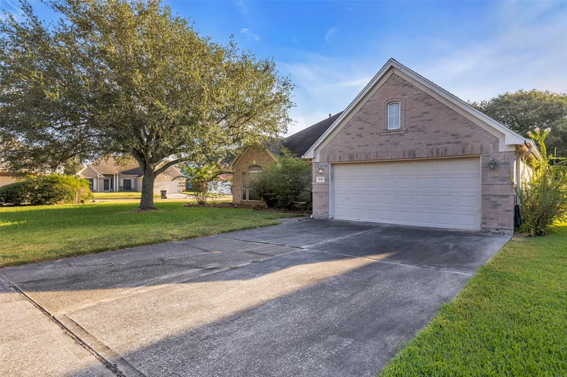 Photo 3 of 8122 Perch, Baytown, TX