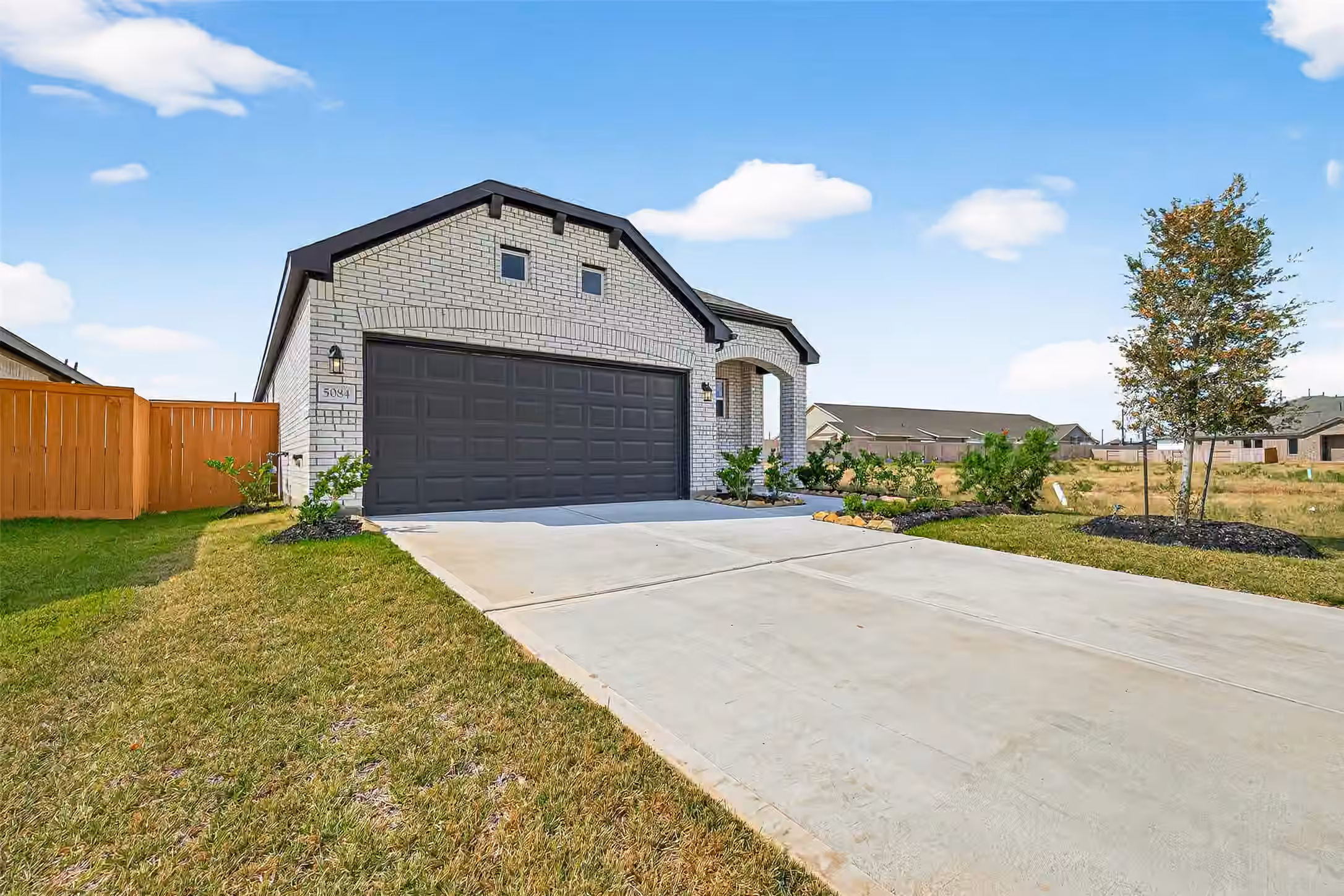 Photo 3 of 9975 Enclave Grove Drive, Willis, TX