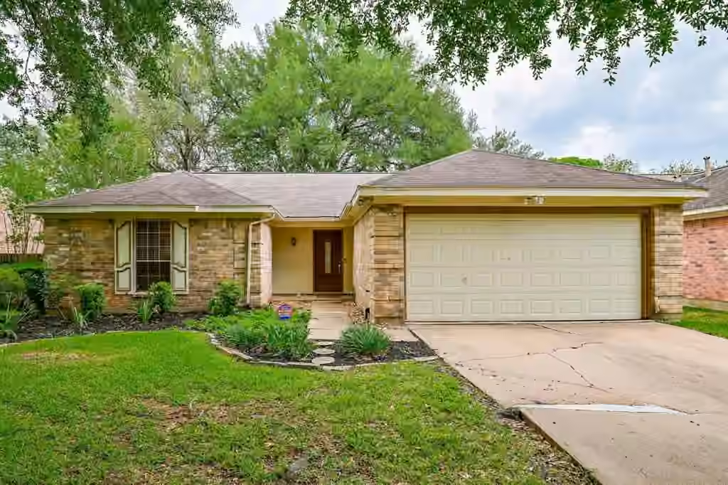 Photo 3 of 4011 Issacks Way, Sugar Land, TX