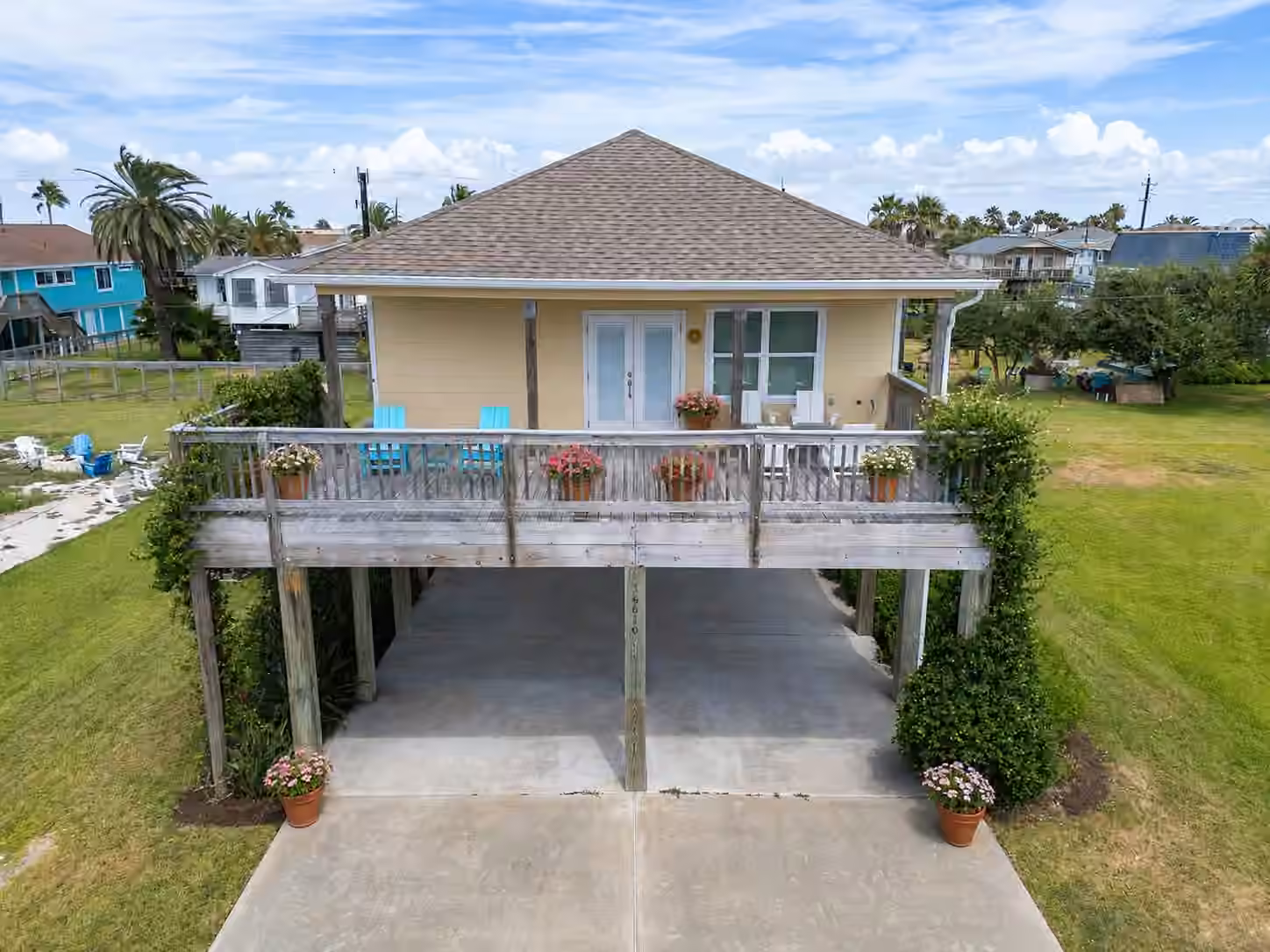 Photo of 16610 Jolly Roger Road, Jamaica Beach, TX 77554
