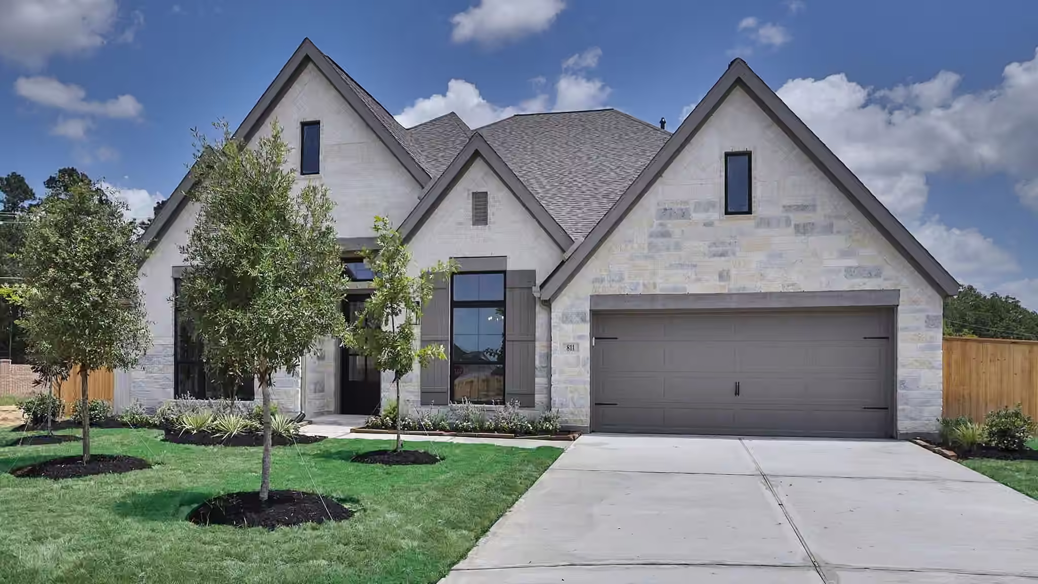 Photo of 811 Vizsla Court, Montgomery, TX 77316