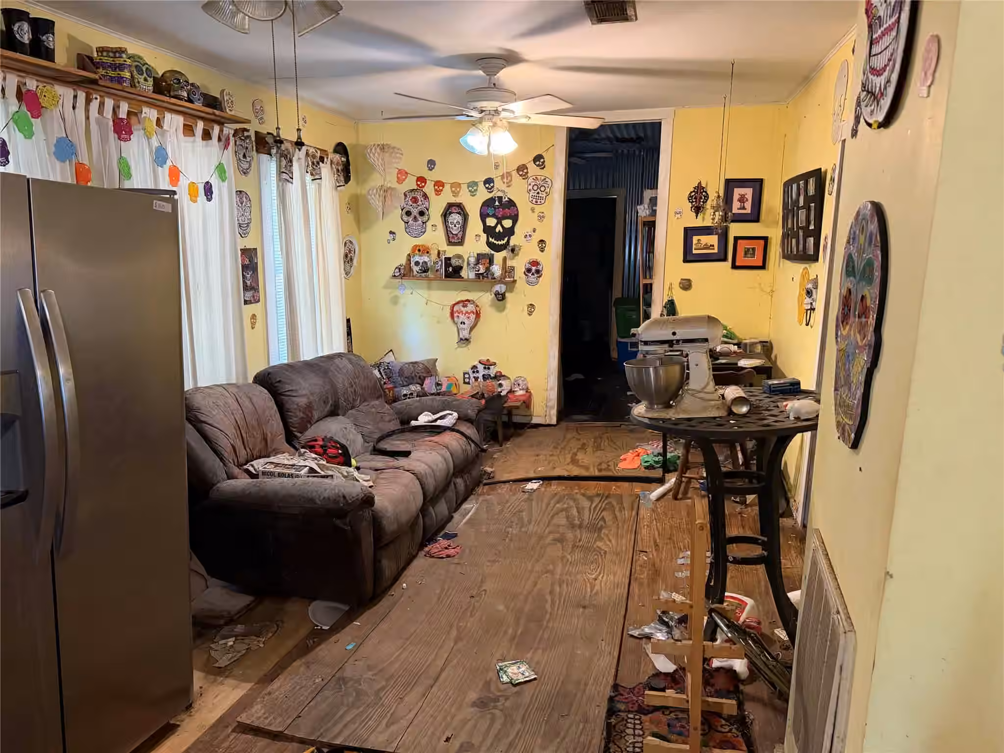 Photo 4 of 508 W Republic Avenue, Baytown, TX