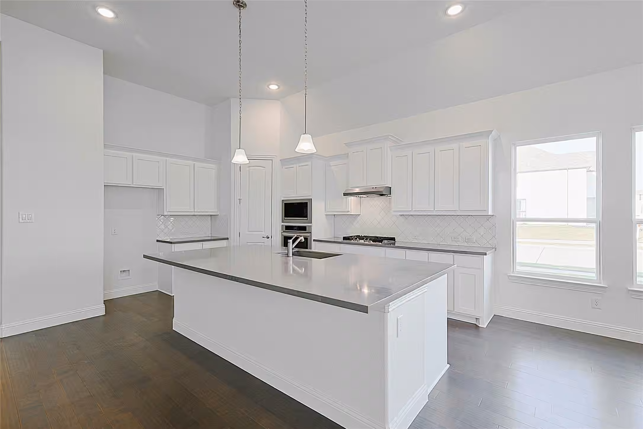 Photo 4 of 3031 Matador Ranch Trail, Crosby, TX