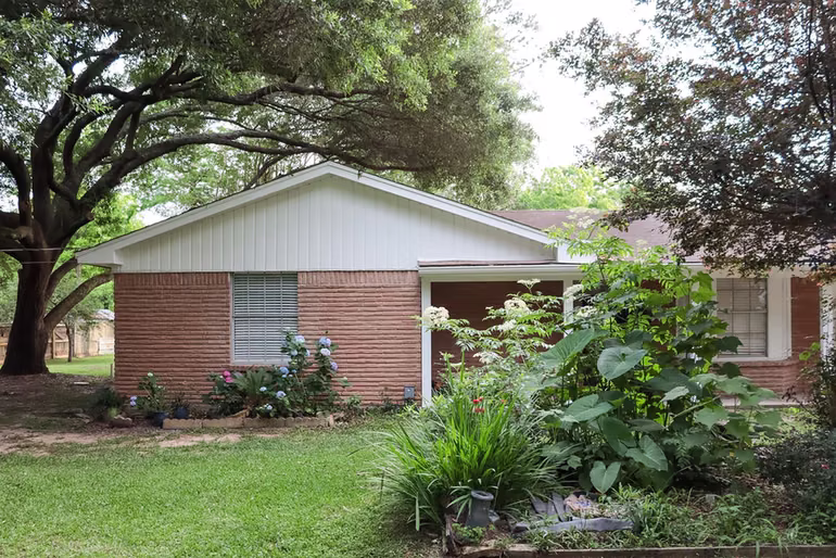 Photo 4 of 8815 Kerr Drive, Tomball, TX