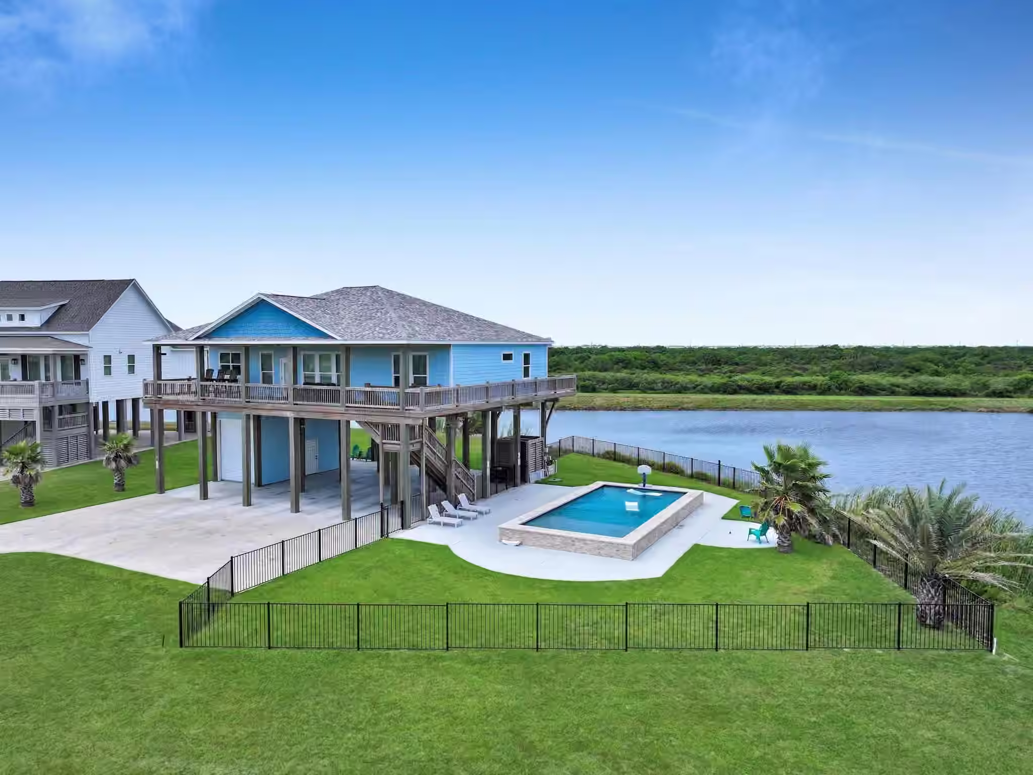 Photo 3 of 708 Colby Court, Port Bolivar, TX
