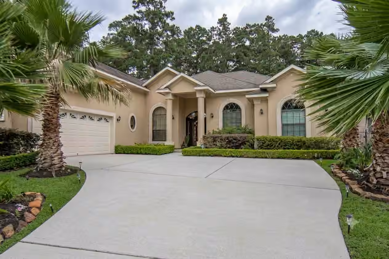 Photo 3 of 2283 Deer Cove Trail, Kingwood, TX