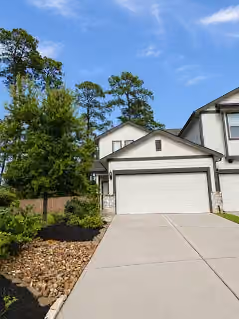 Photo 2 of 114 Skyshine Court, Conroe, TX