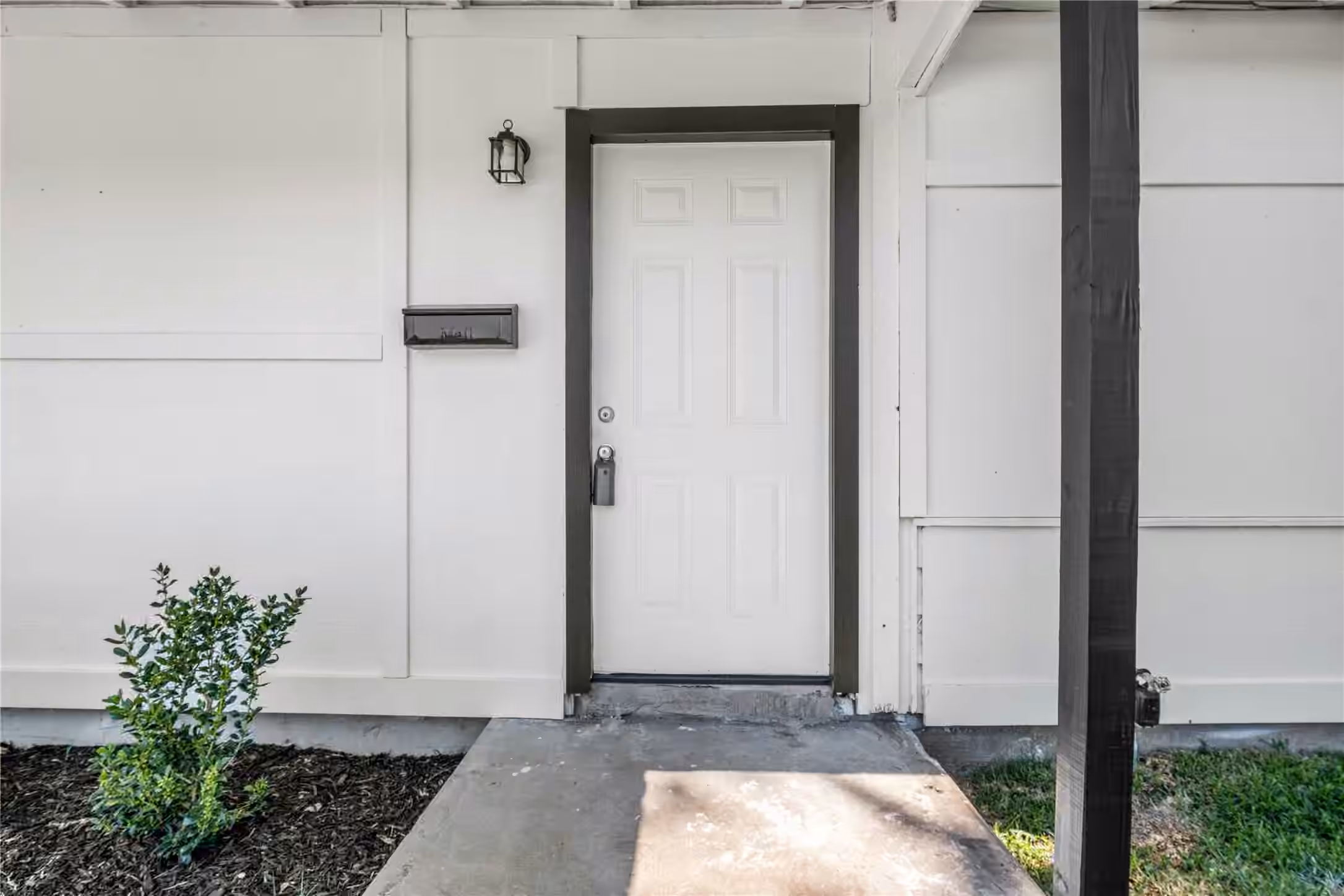 Photo 3 of 6119 Beekman Rd, Houston, TX
