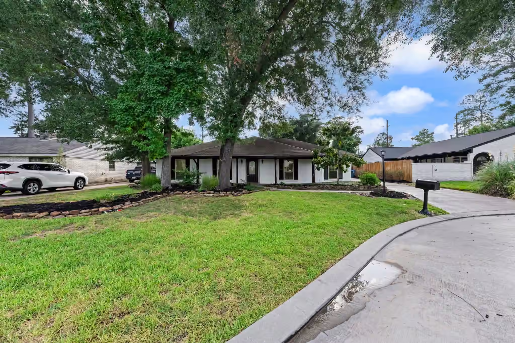 Photo 4 of 28923 Pine Hill Drive, Shenandoah, TX