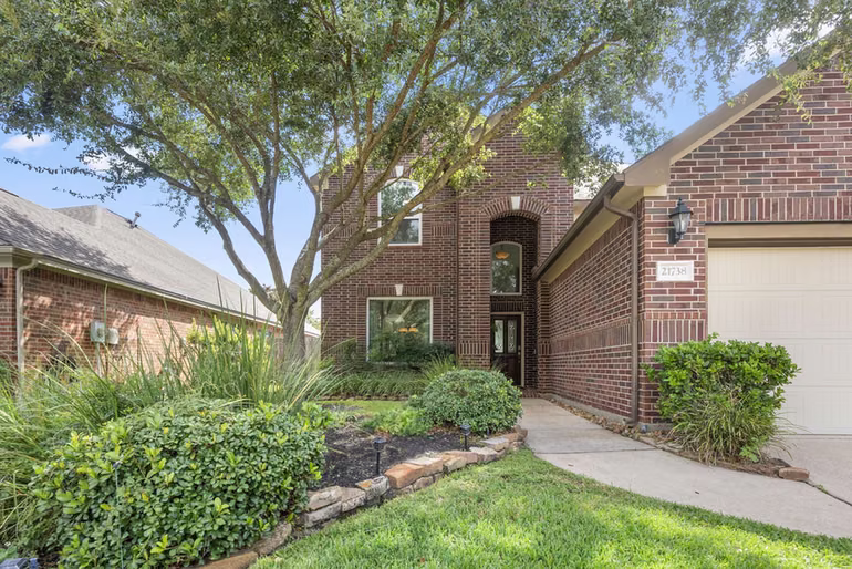 Photo 4 of 21738 E Carolina Green Drive, Cypress, TX