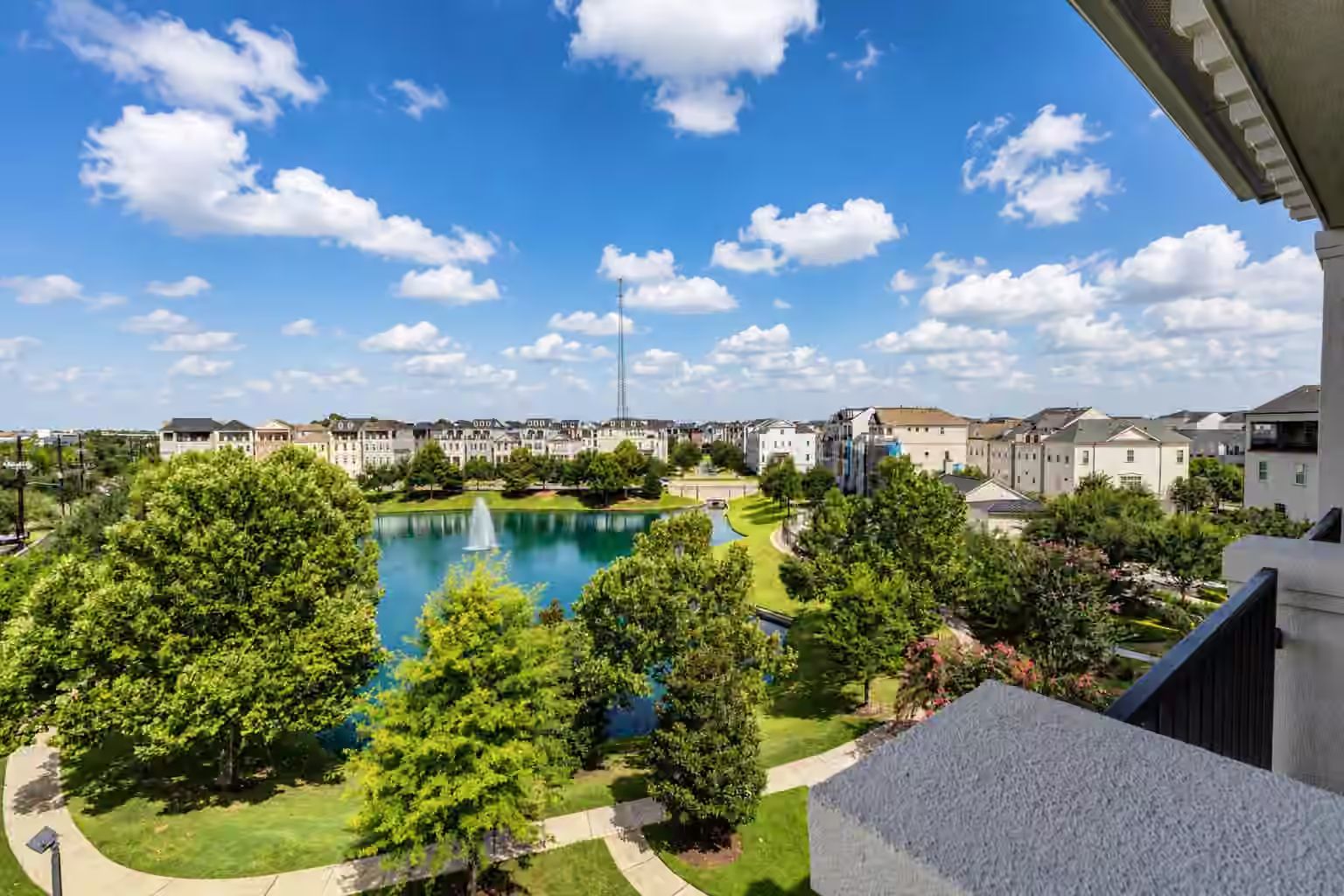 Photo 3 of 709 Somerset Commons Lane, Houston, TX