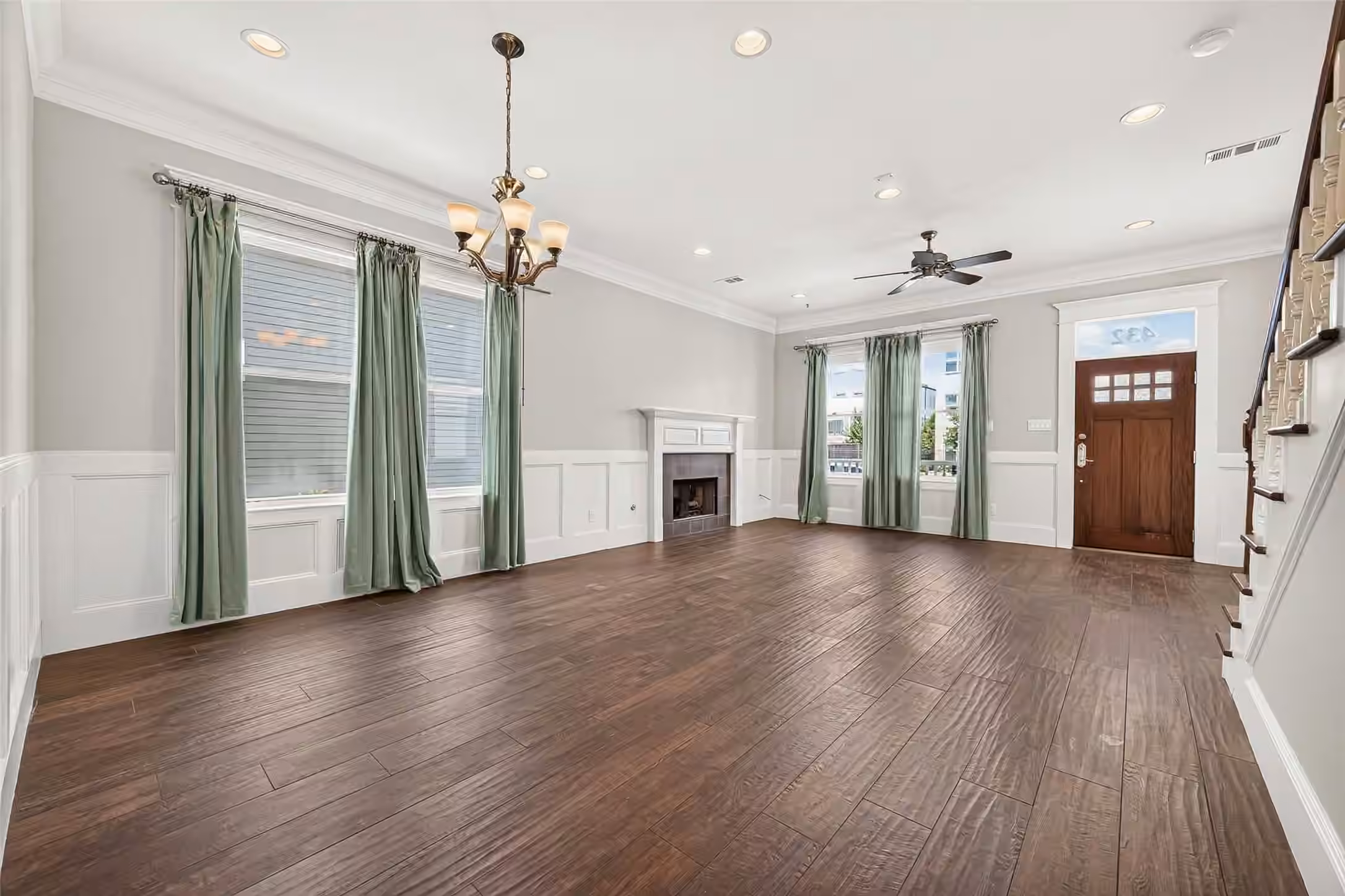 Photo 6 of 432 W 25th Street, Houston, TX