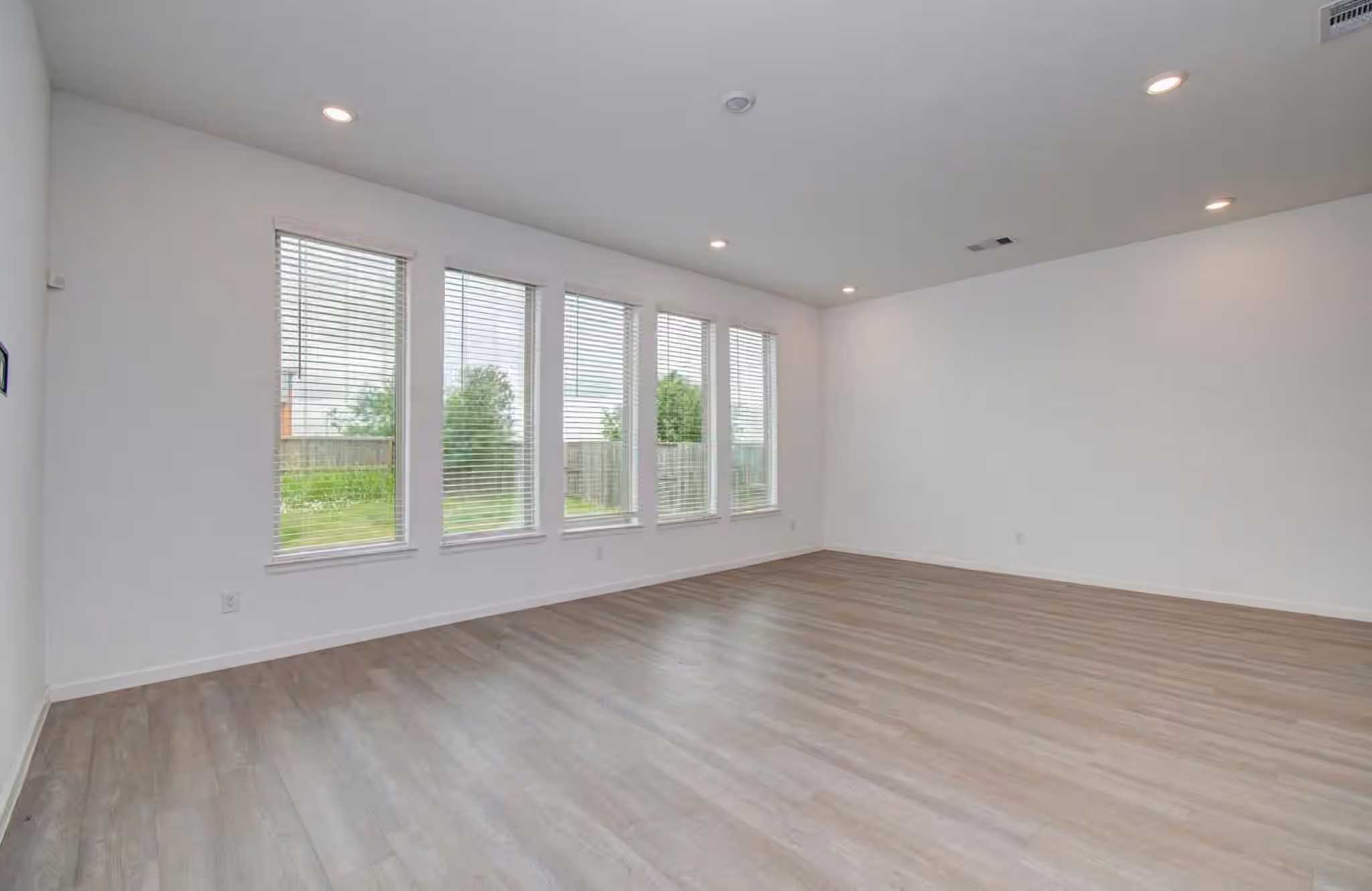 Photo 5 of 4115 Balboa Drive, Iowa Colony, TX