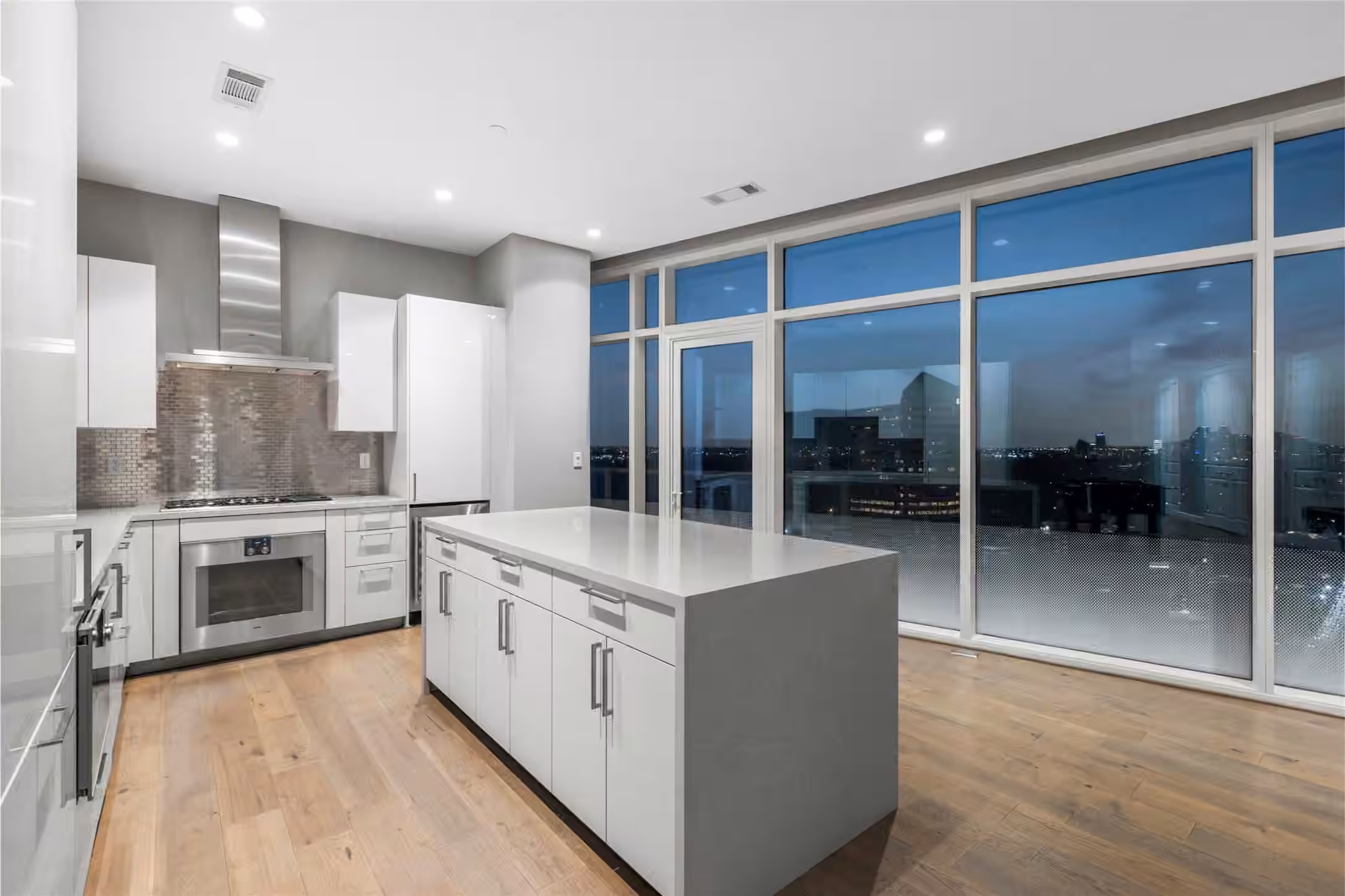 Photo 3 of 4521 San Felipe Street 2601, Houston, TX