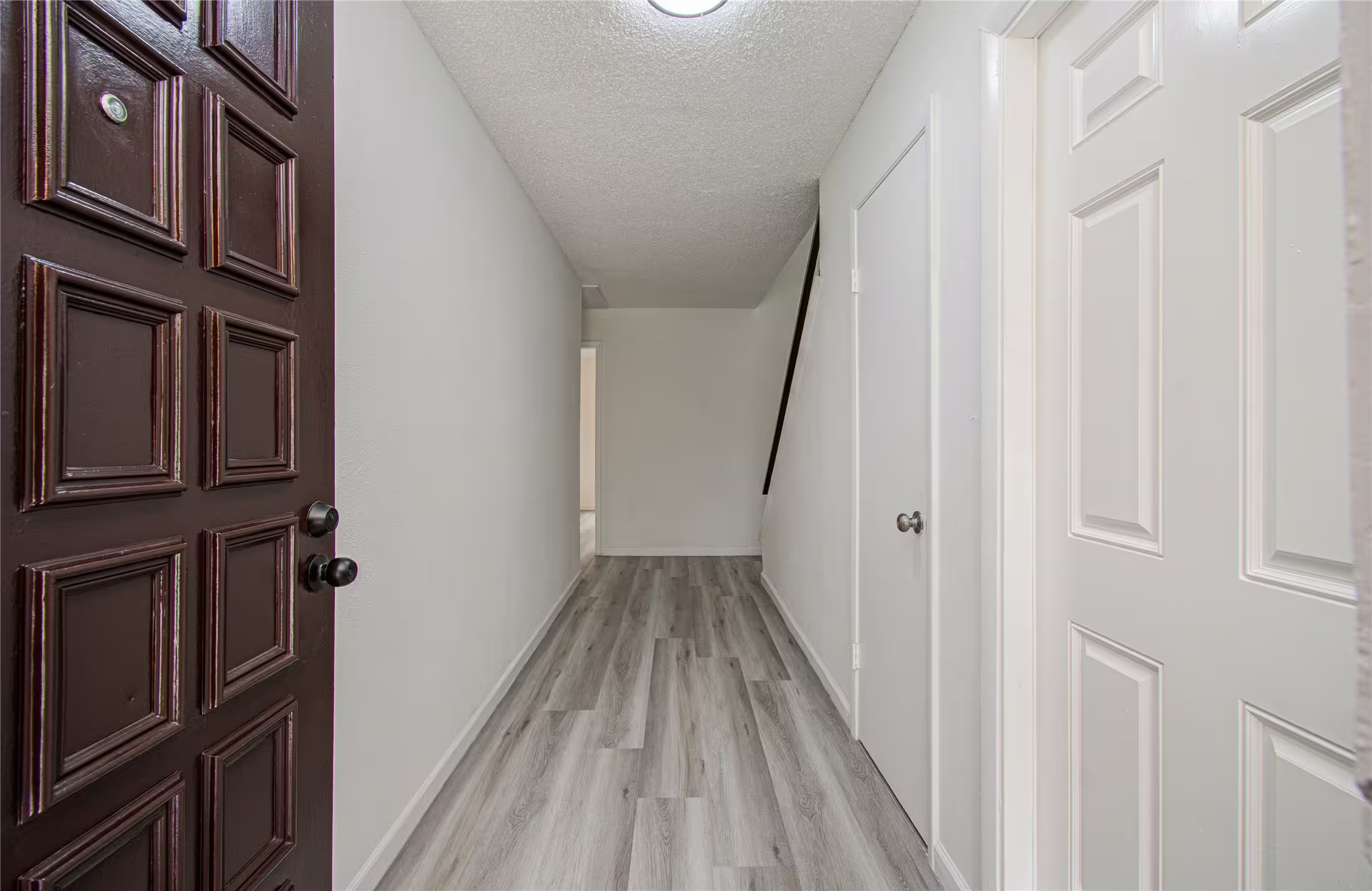 Photo 3 of 5727 Longforest Drive, Houston, TX