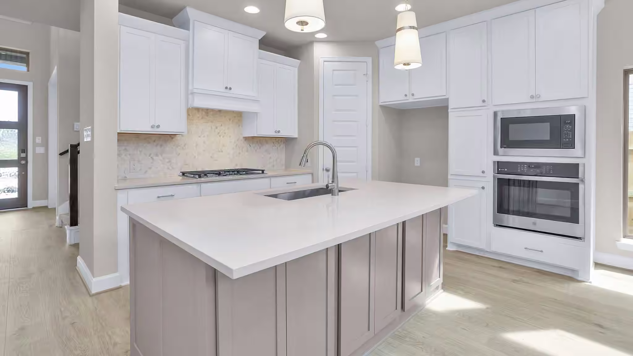 Photo 7 of 290 Texoma Plains Drive, Conroe, TX