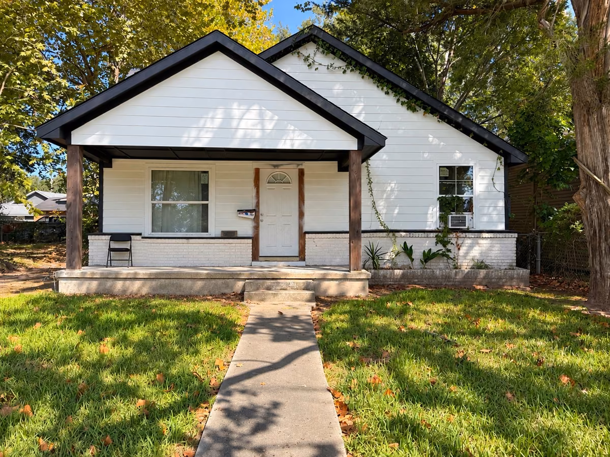 Photo of 2411 Beaumont Avenue, Liberty, TX 77575