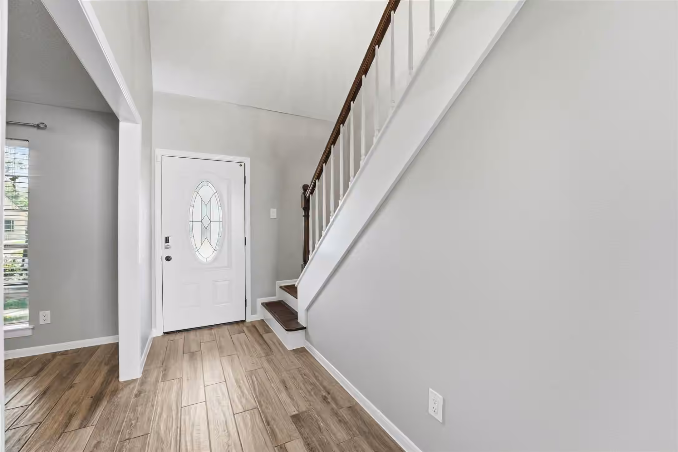 Photo 4 of 3527 Hill Springs Drive, Houston, TX