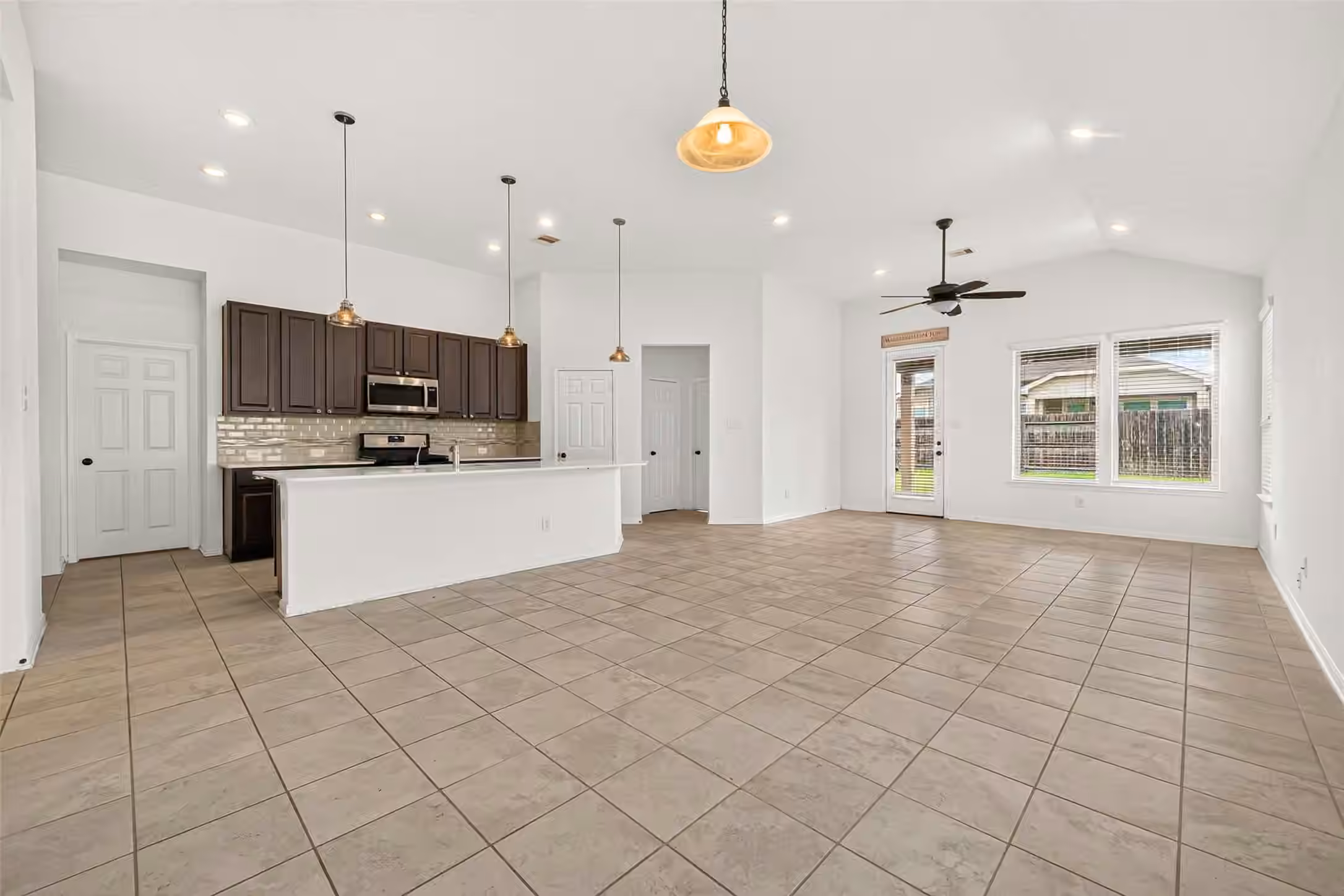 Photo 4 of 25518 Ramsey Heights Way, Porter, TX