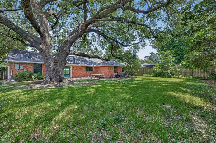 Photo 6 of 4617 Waycross Drive, Houston, TX